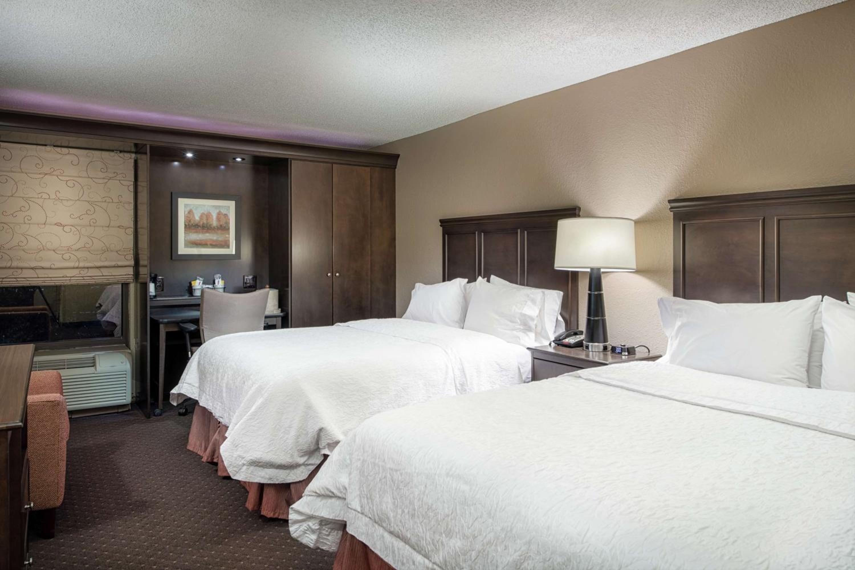 Room with Two Queen Beds - Non-Smoking - Photo 1