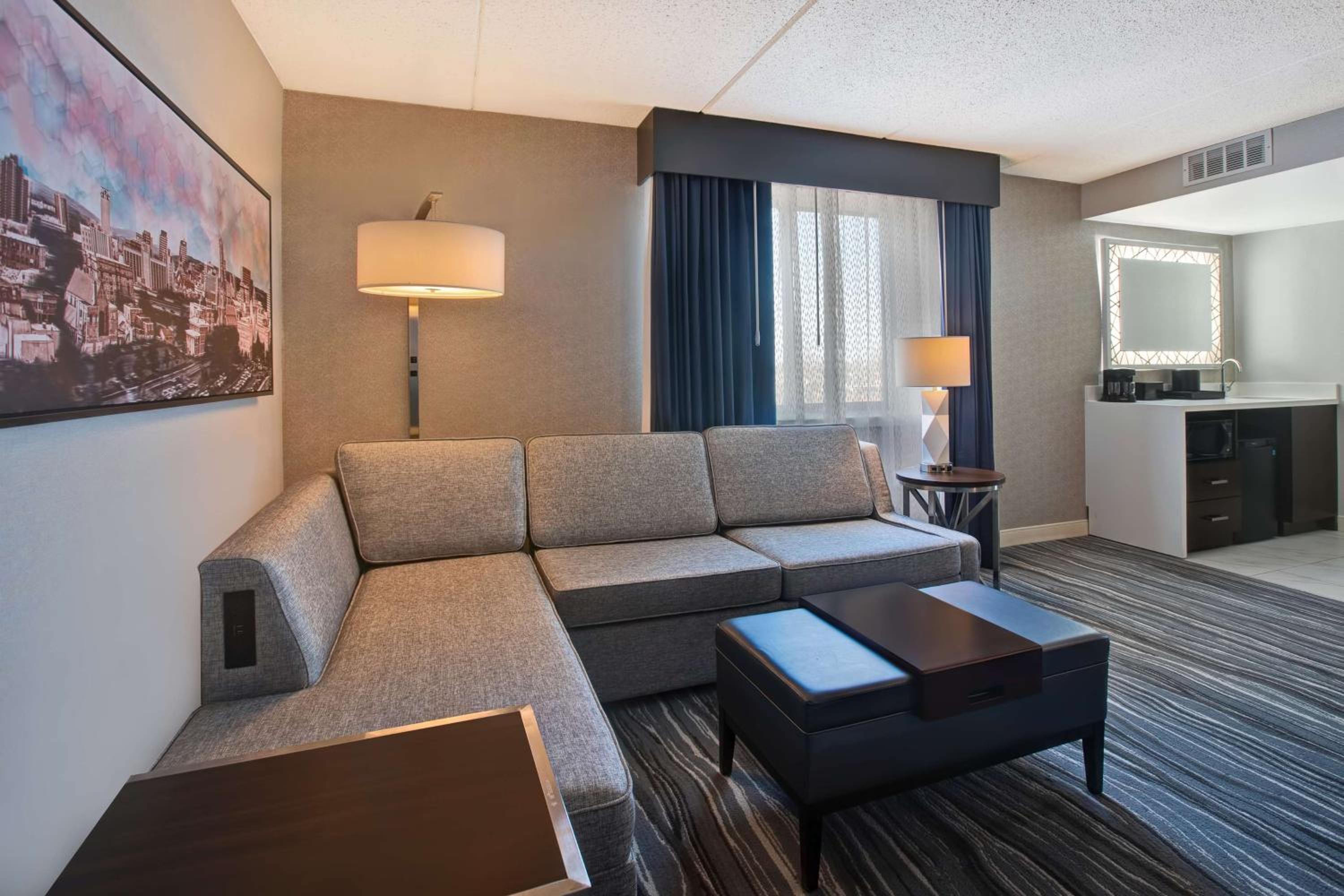 Suite with Two Double Beds - Non-Smoking photo 2