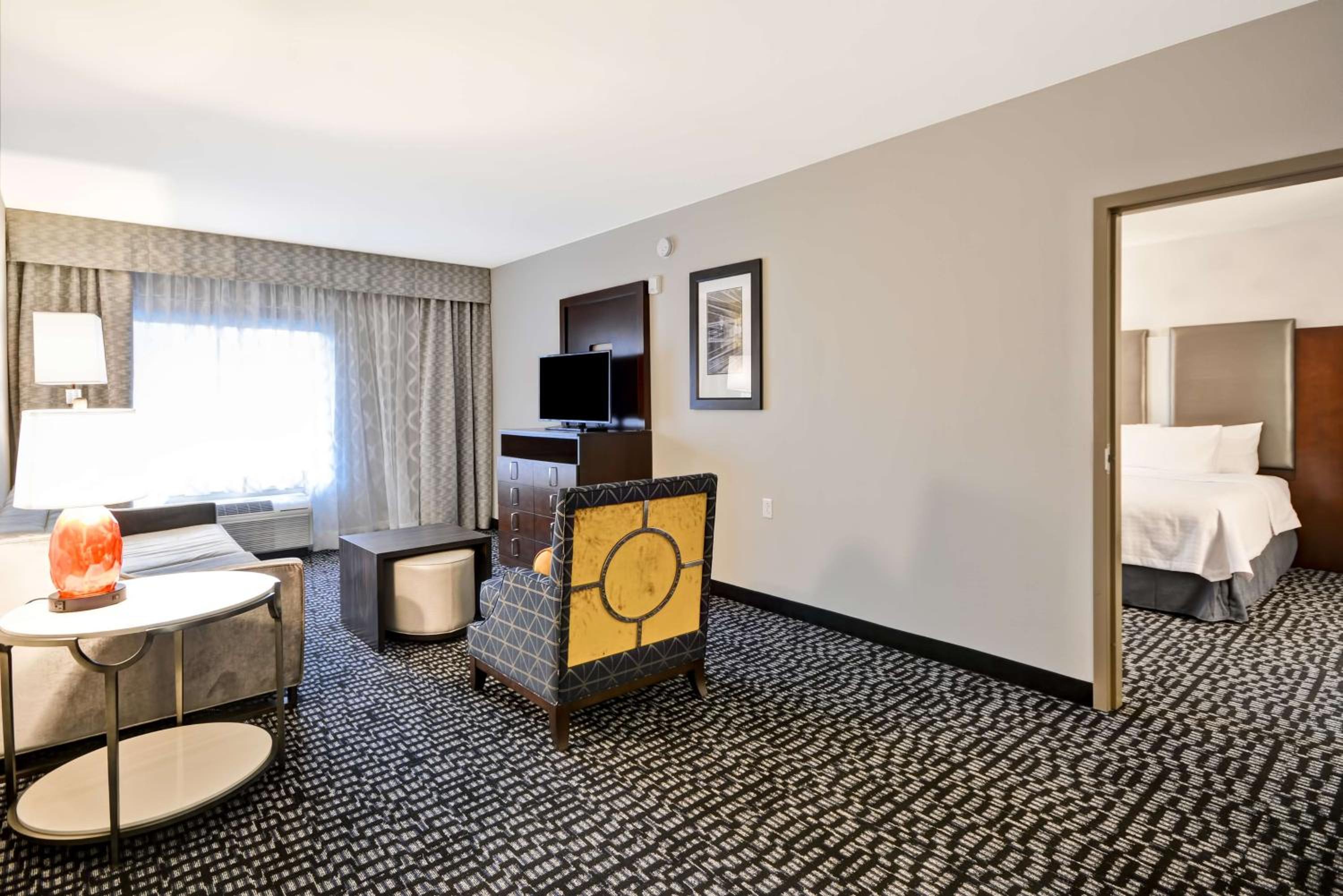 One-Bedroom Queen Suite with Two Queen Beds - Non-Smoking