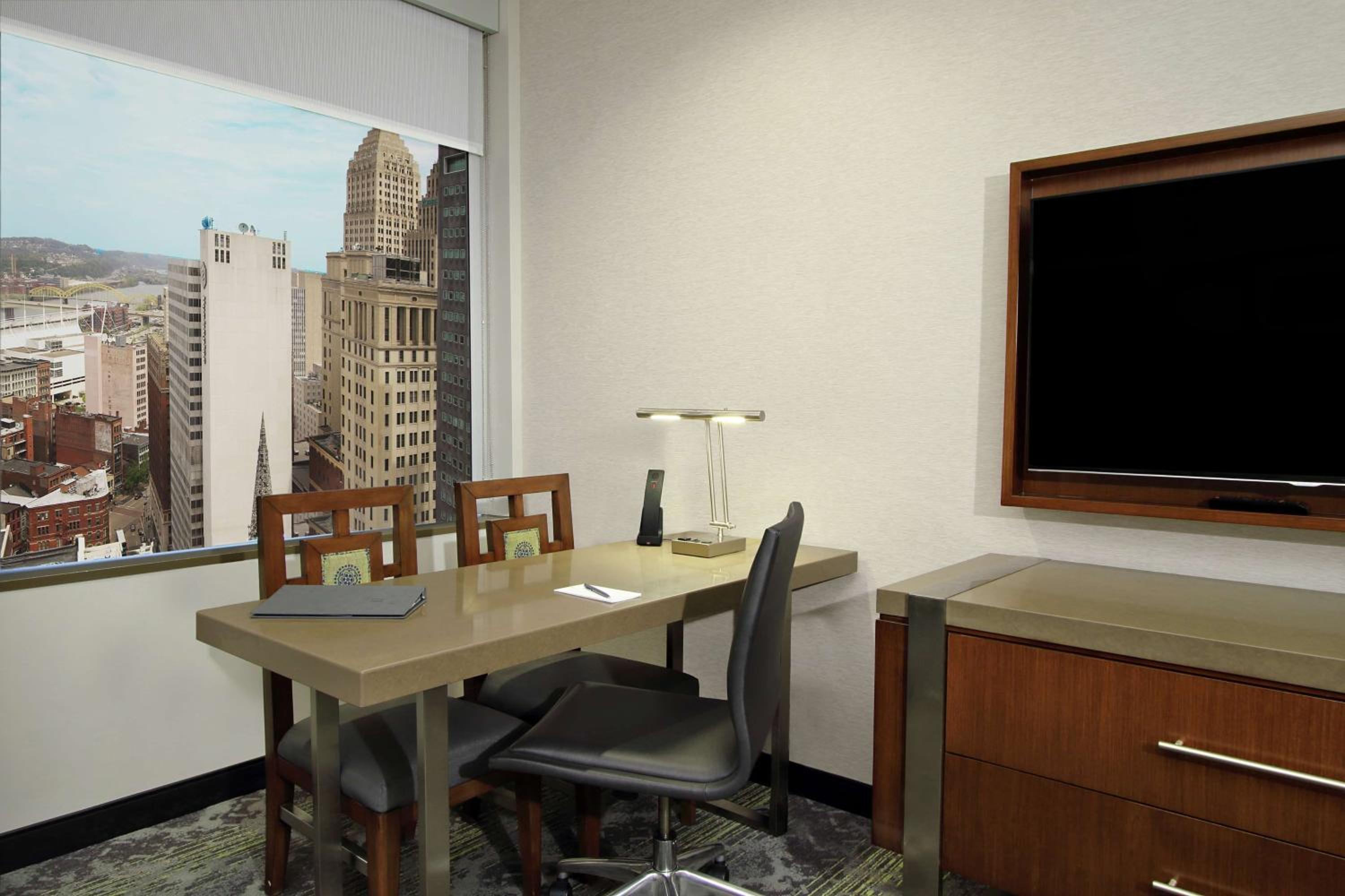 King Studio Suite photo 2