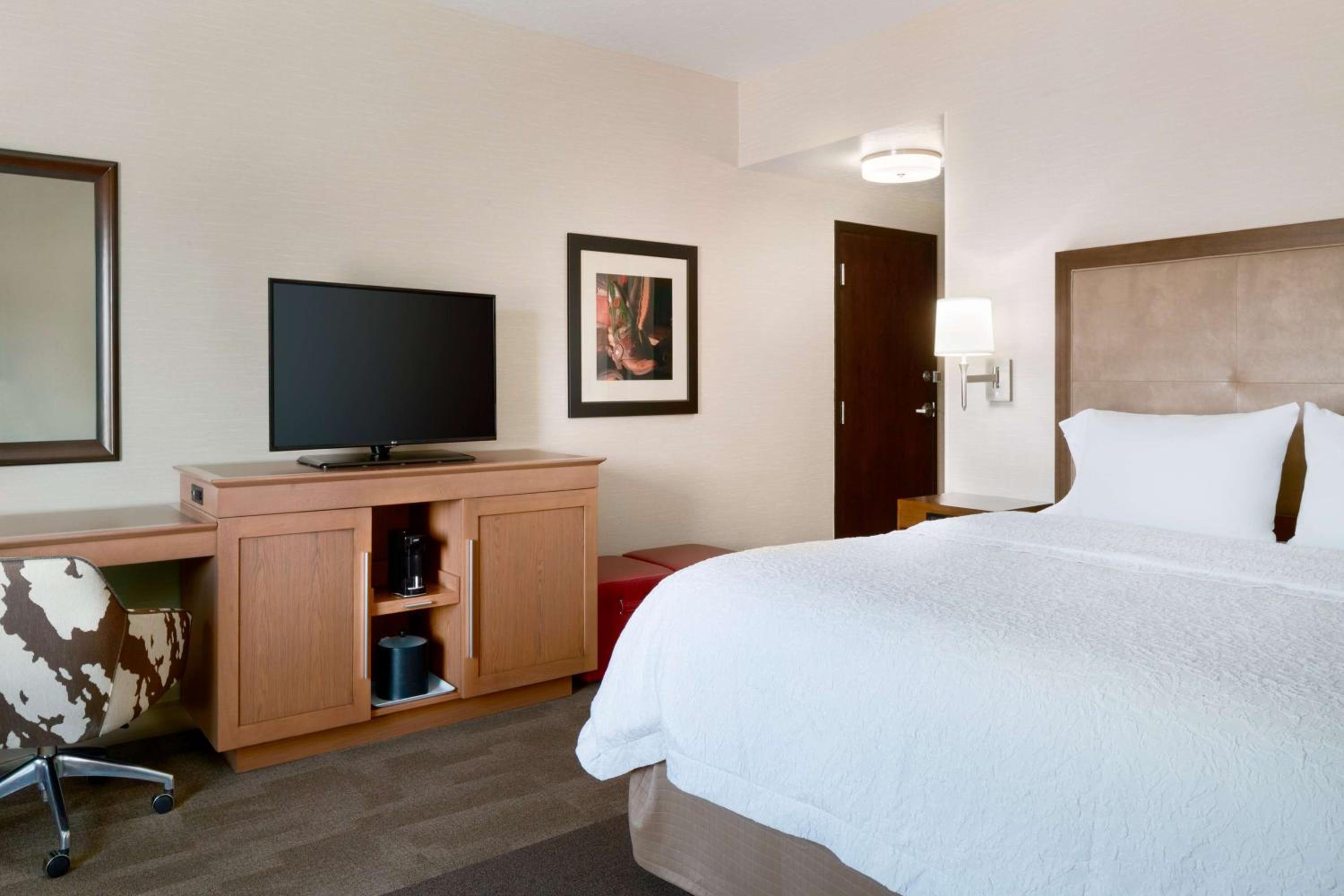 King Room - Hearing Access/Non-Smoking photo 3