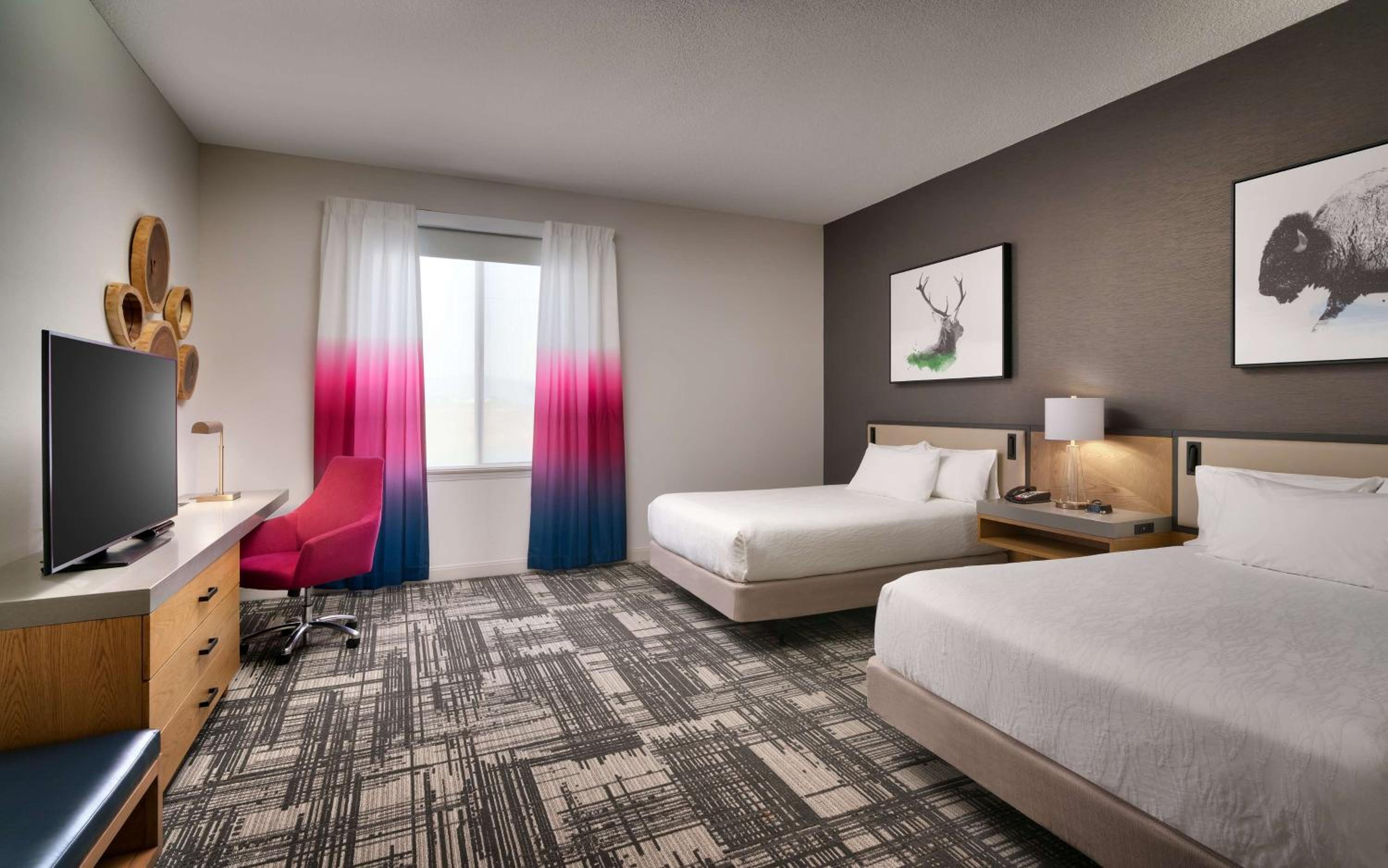 Queen Room with Two Queen Beds and Tub - Mobility Accessible - Photo 3