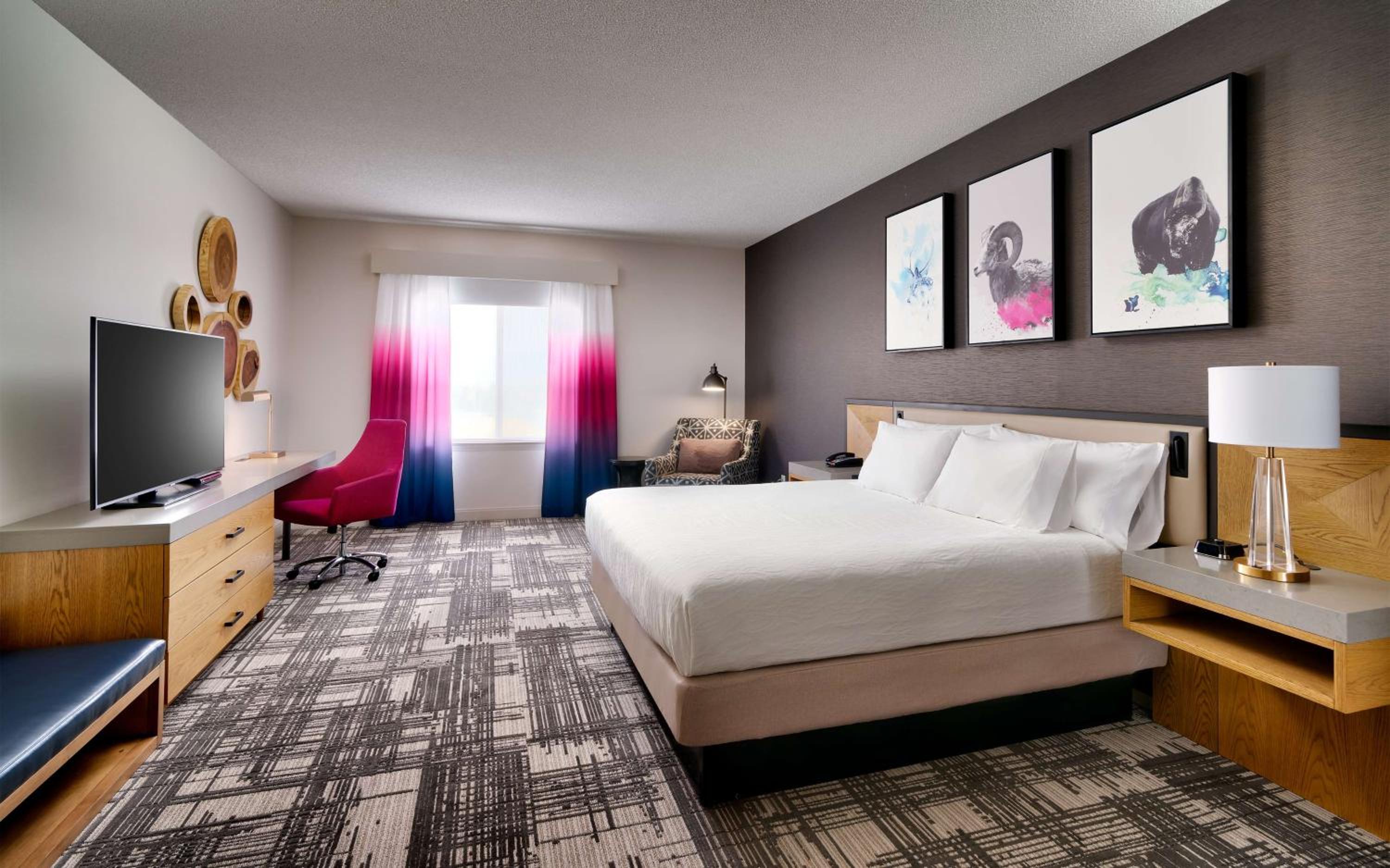 Corner King Room - Photo 3
