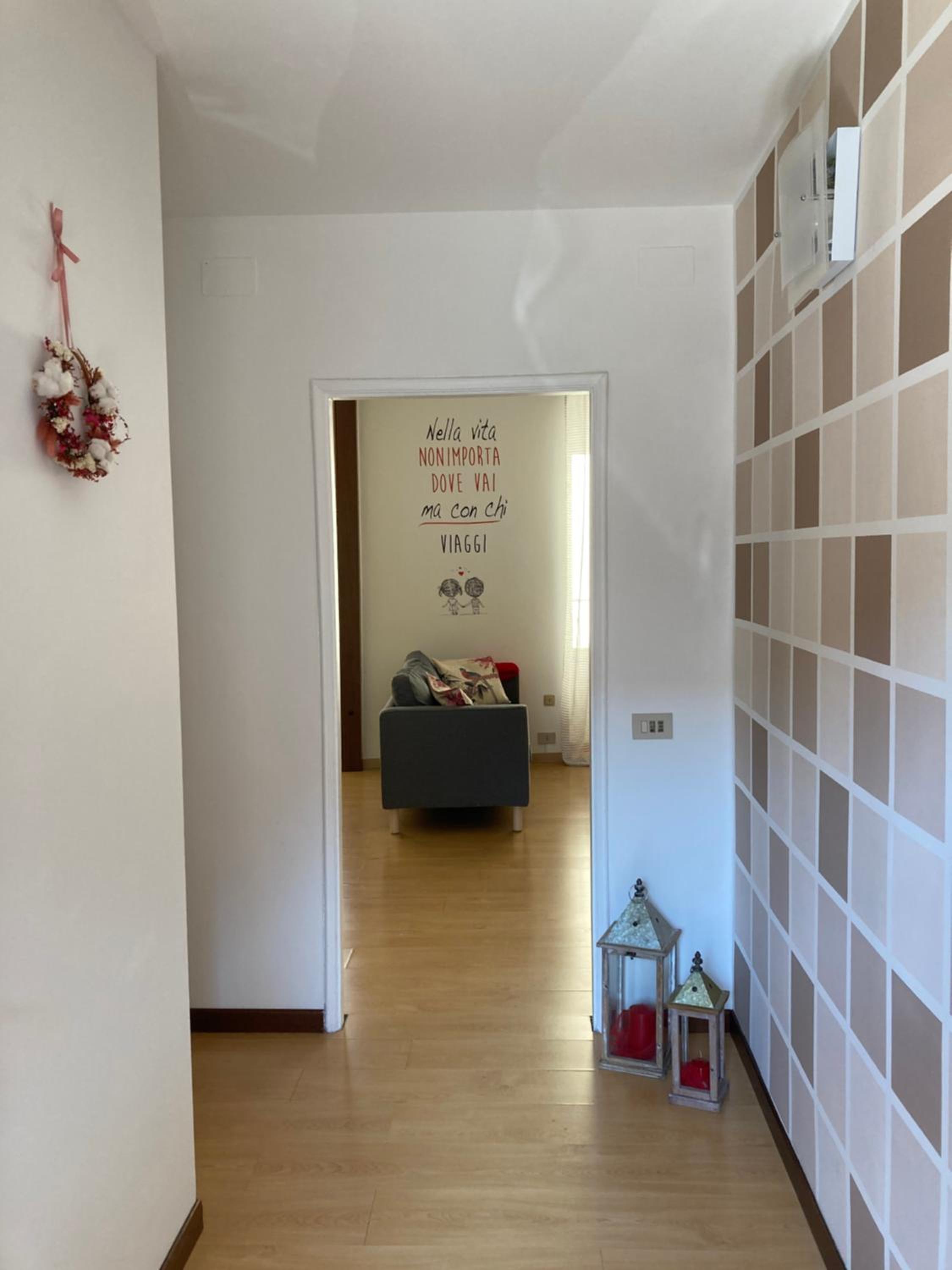 Apartment - Photo 2