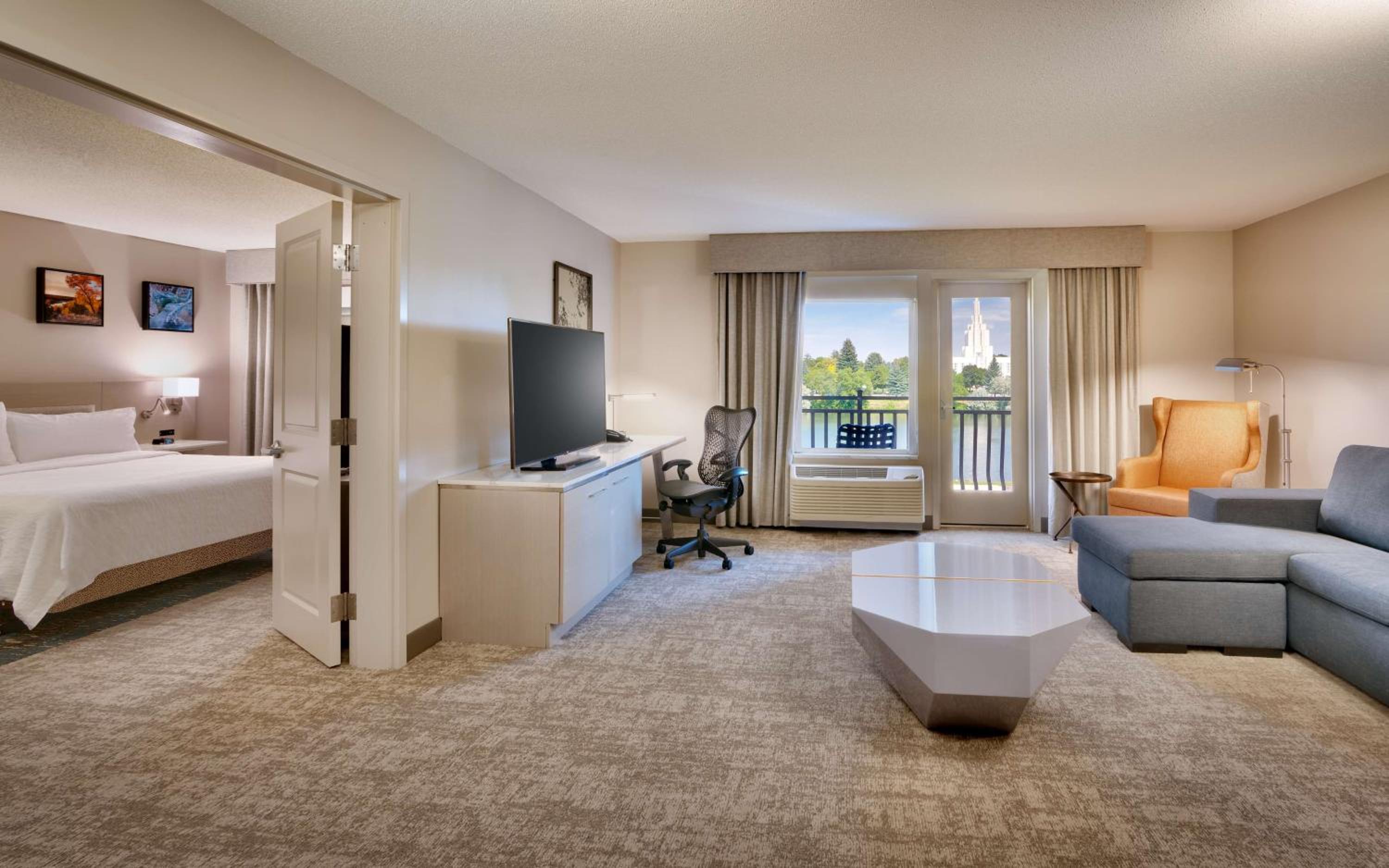 One-Bedroom King Suite - Non-Smoking - Photo 1