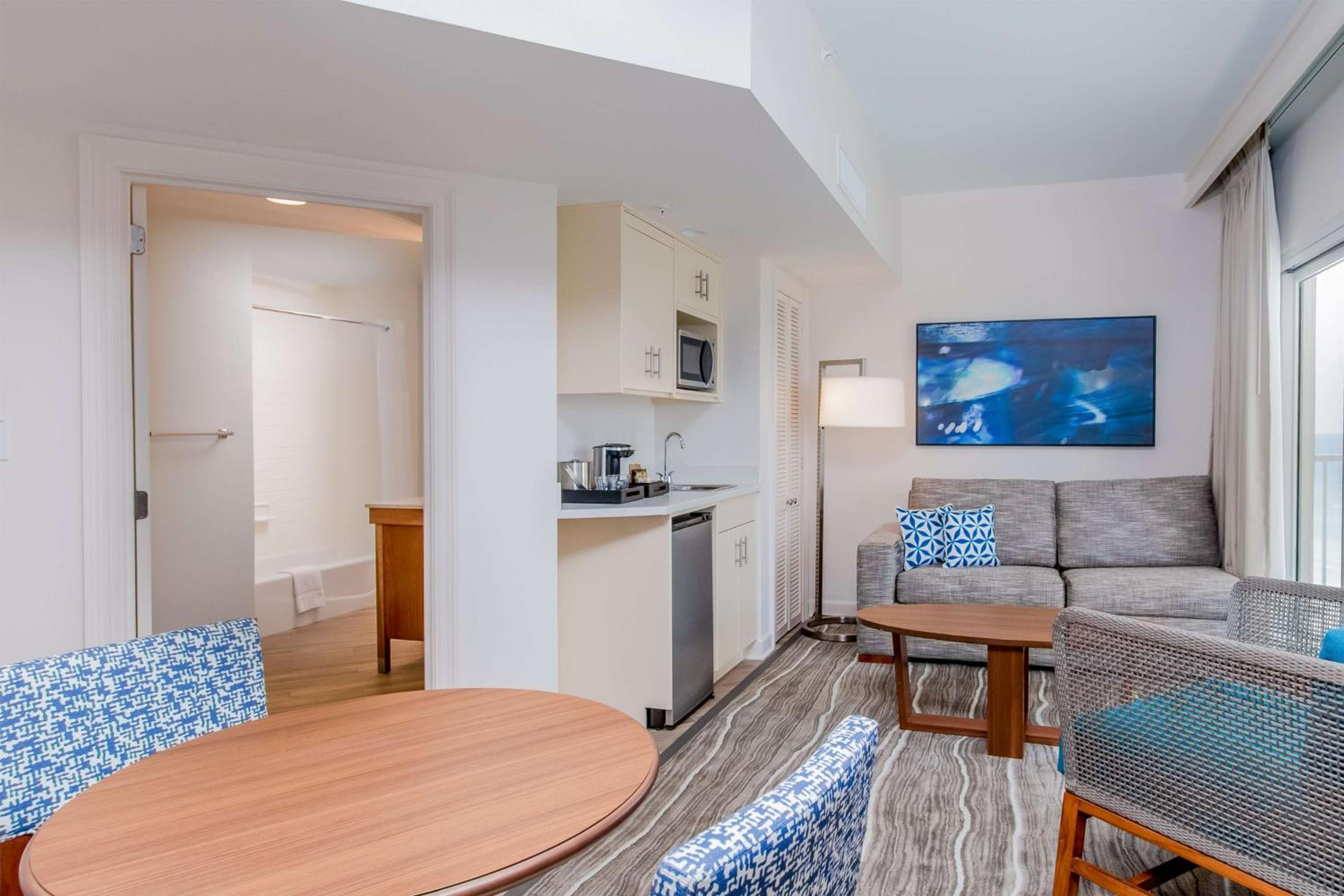 Junior King Suite with Sofa Bed