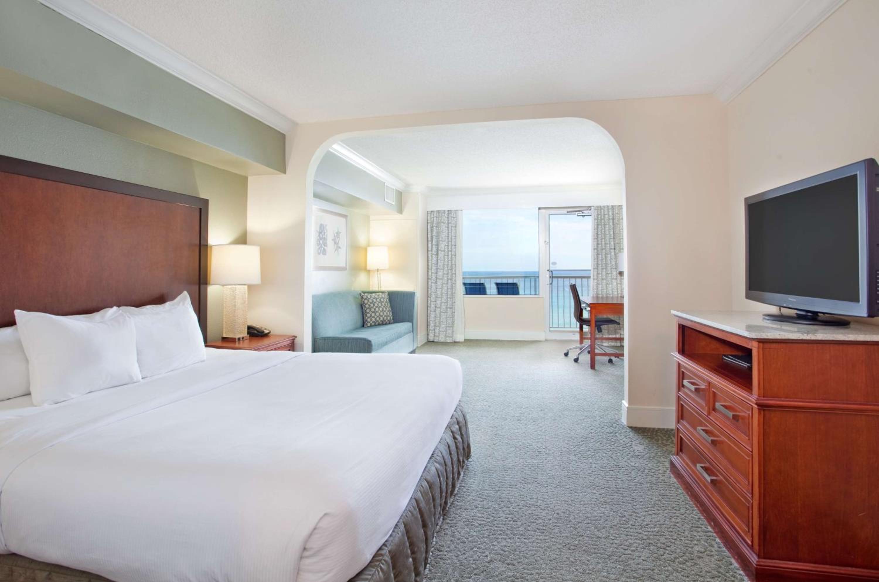 Three-Bedroom Suite with Gulf View - Photo 1