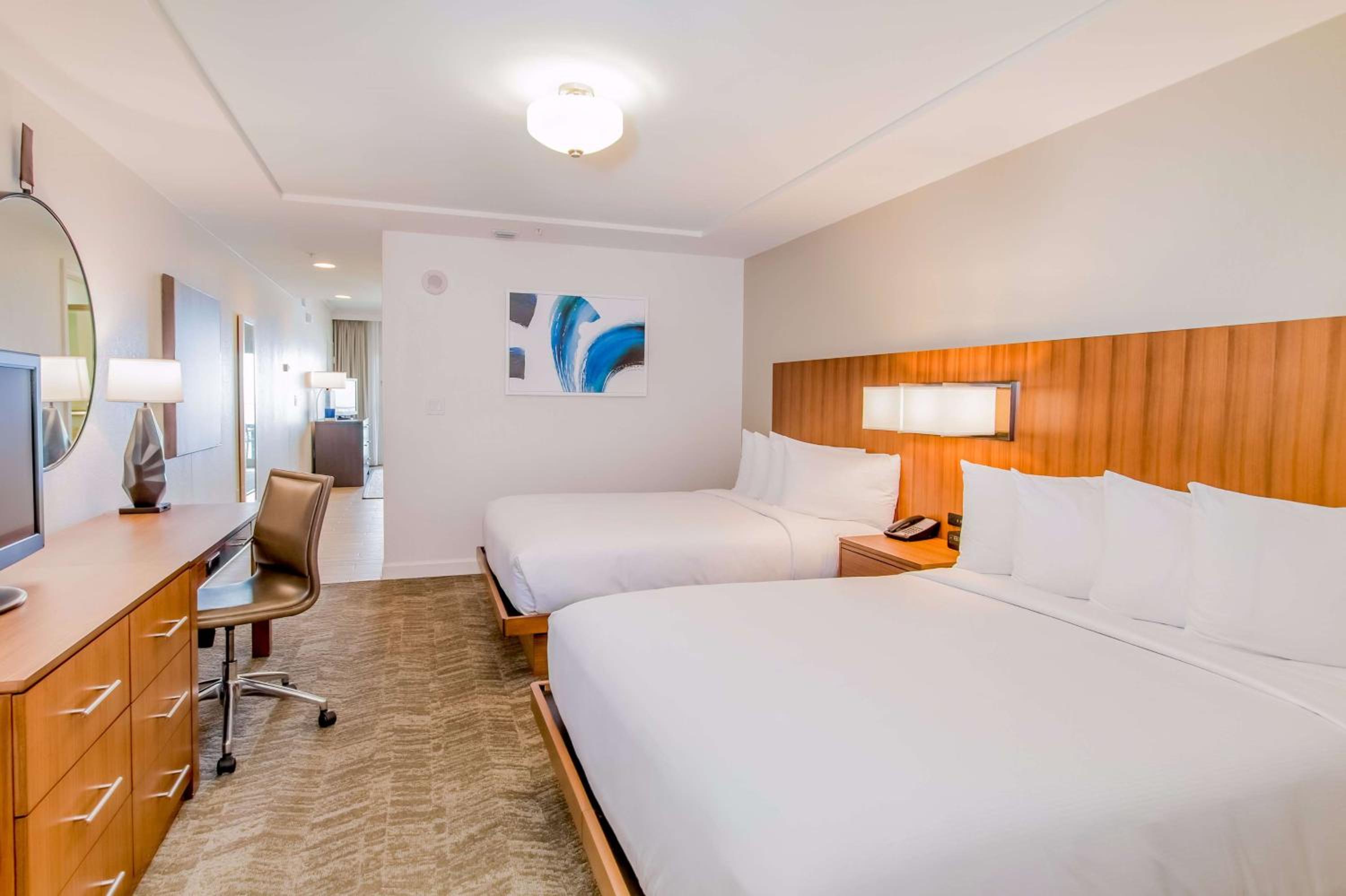 Queen Suite with Bunk Beds and Gulf View - Photo 4