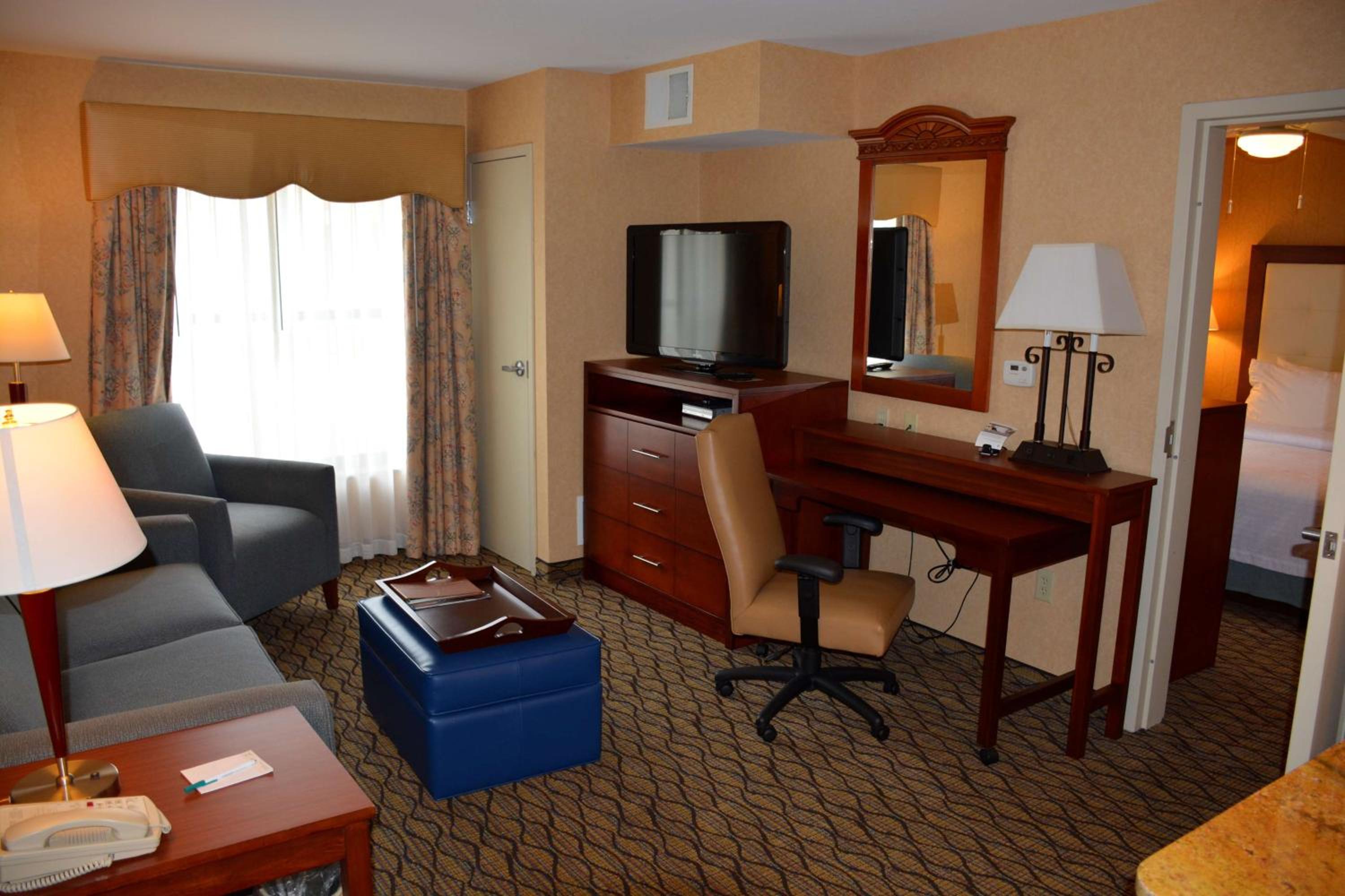 Two-Bedroom Suite - Disability Access - Photo 3