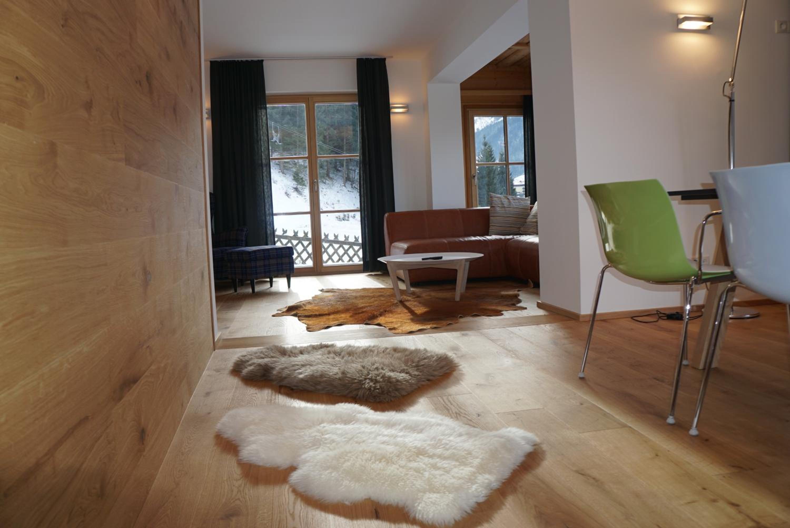 Three-Bedroom Chalet photo 1