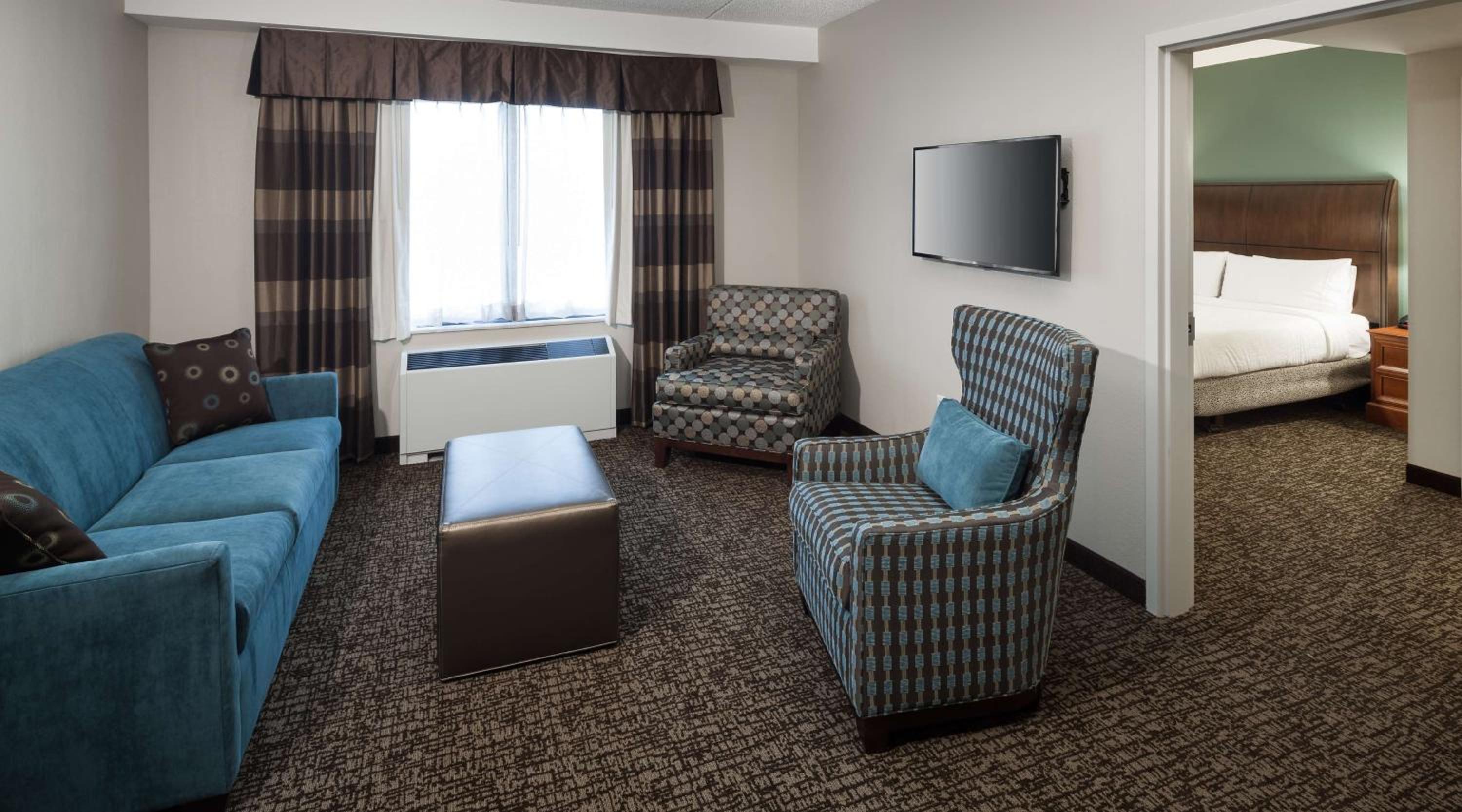 Executive One-Bedroom King Suite with Sofa Bed - Photo 1