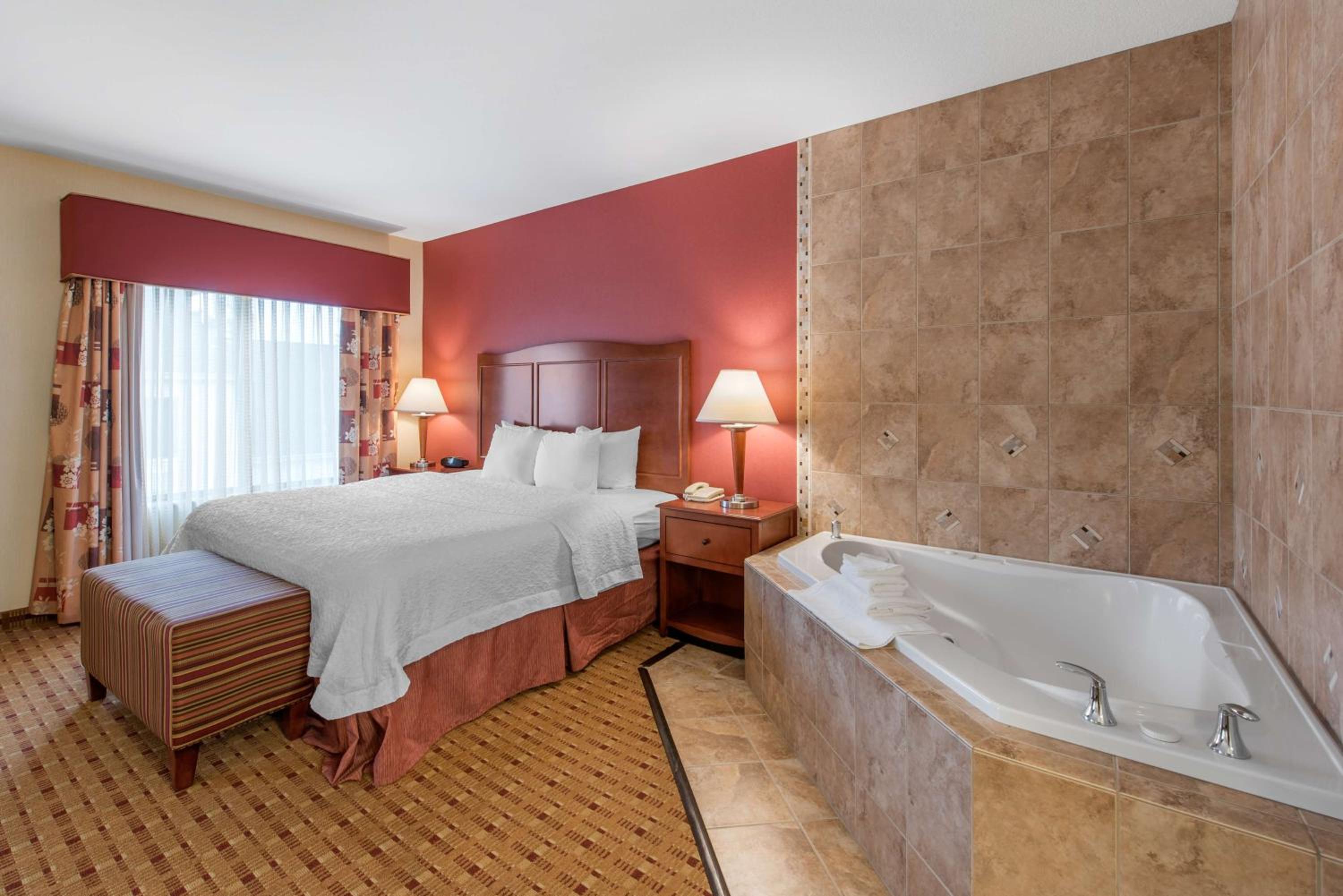 King Room with Spa Bath photo 2