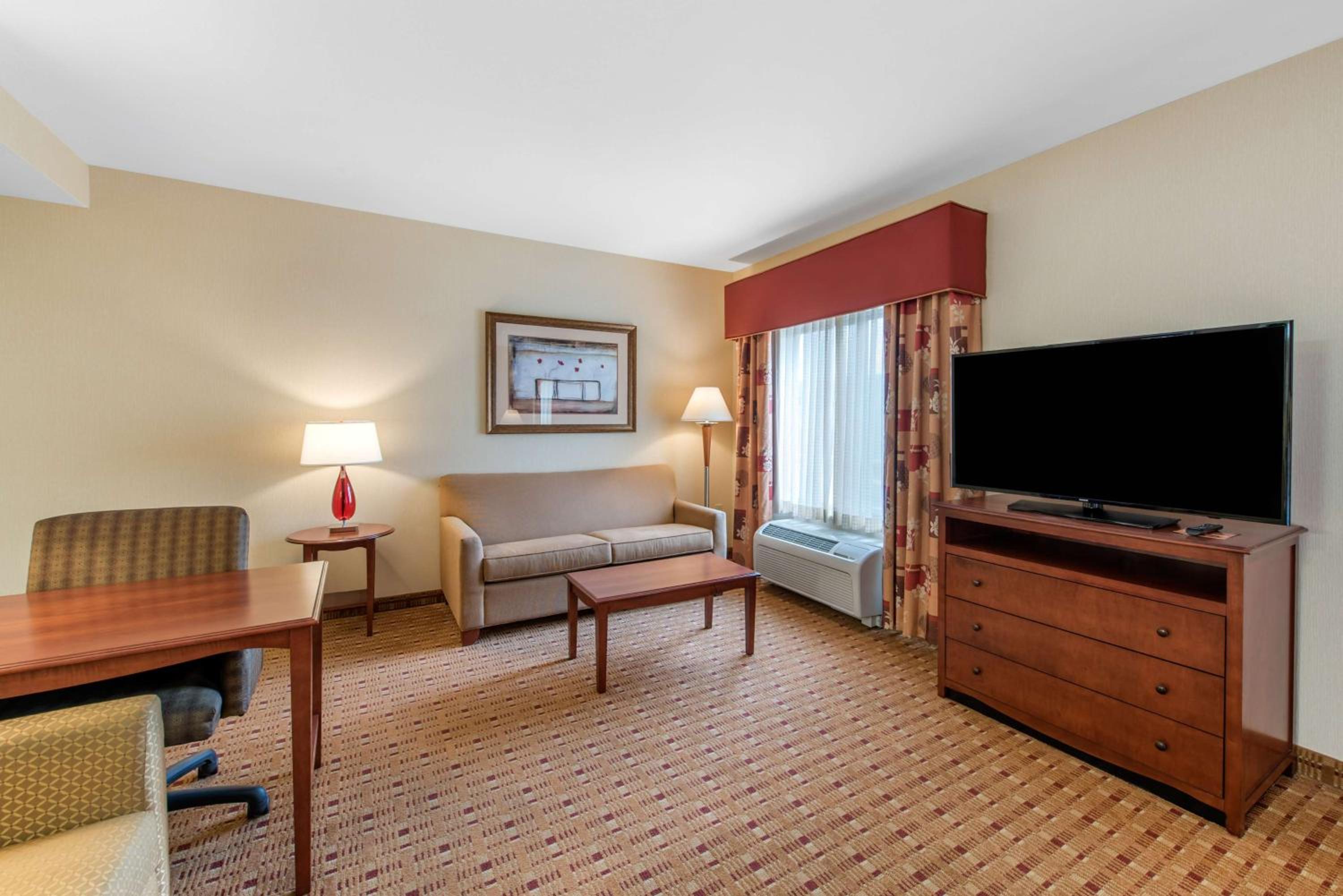 King Studio Suite with Sofa Bed - Non-Smoking - Photo 2