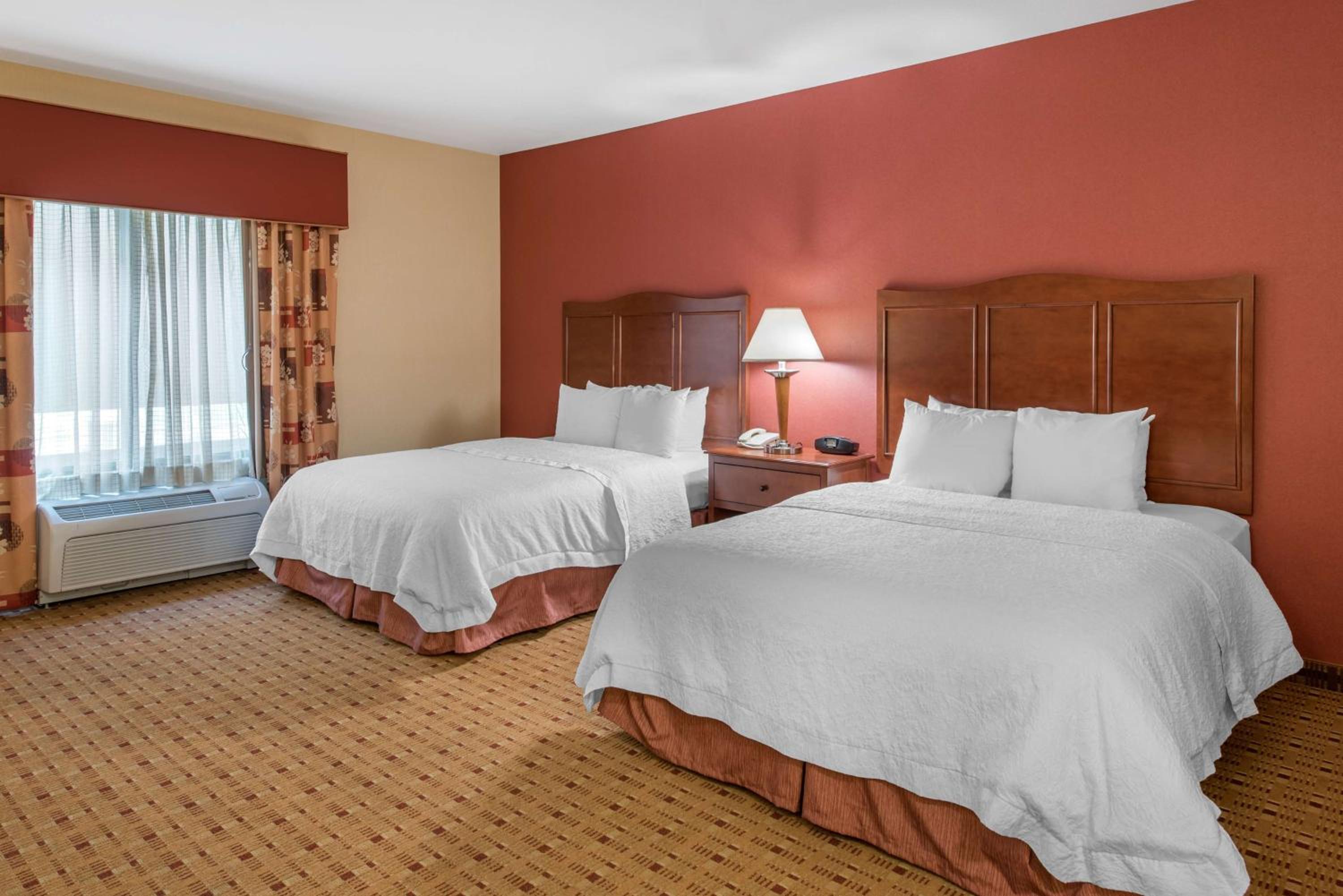Room with Two Queen Beds - Non-Smoking - Photo 1