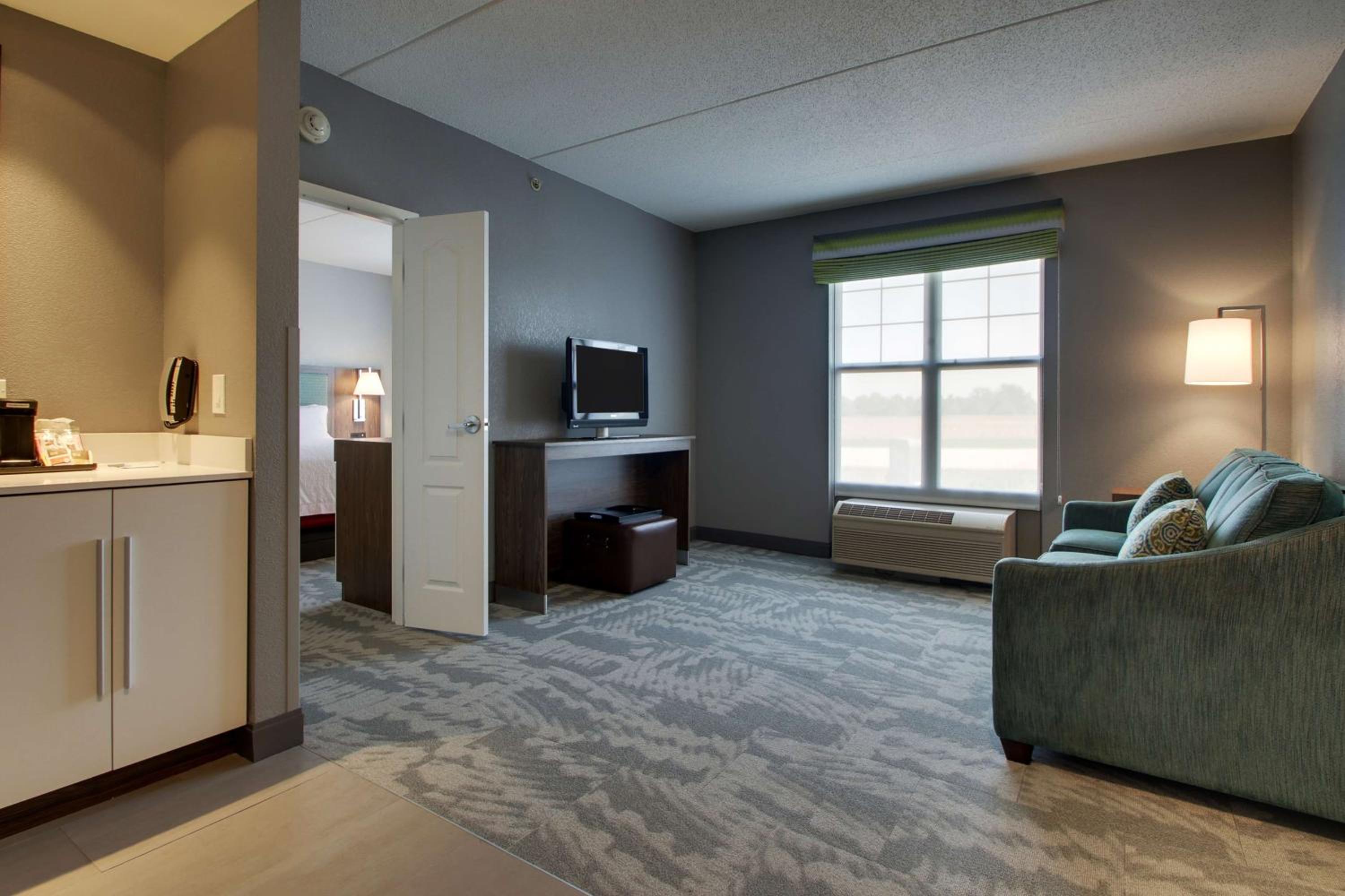 One-Bedroom King Suite - Non-Smoking - Photo 2