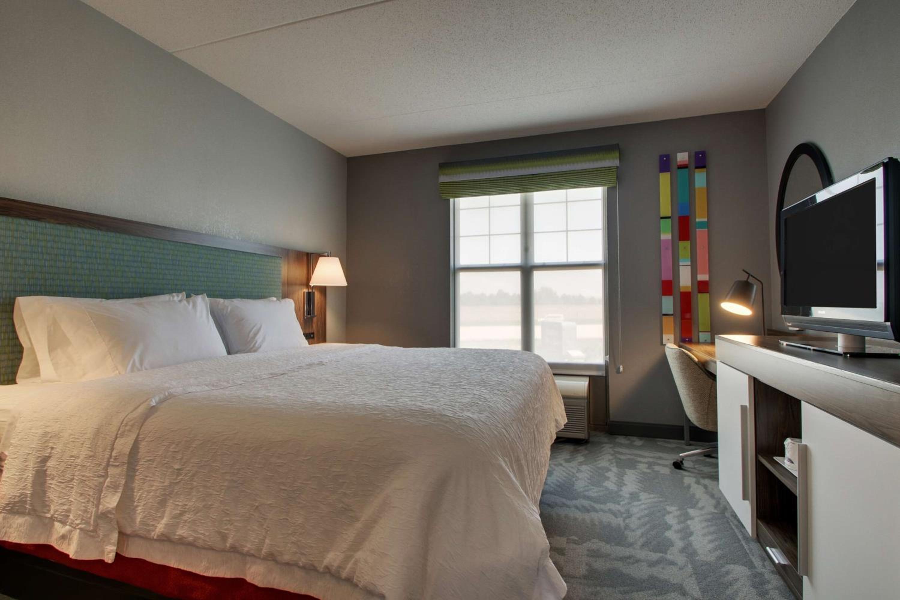 One-Bedroom King Suite - Non-Smoking - Photo 4