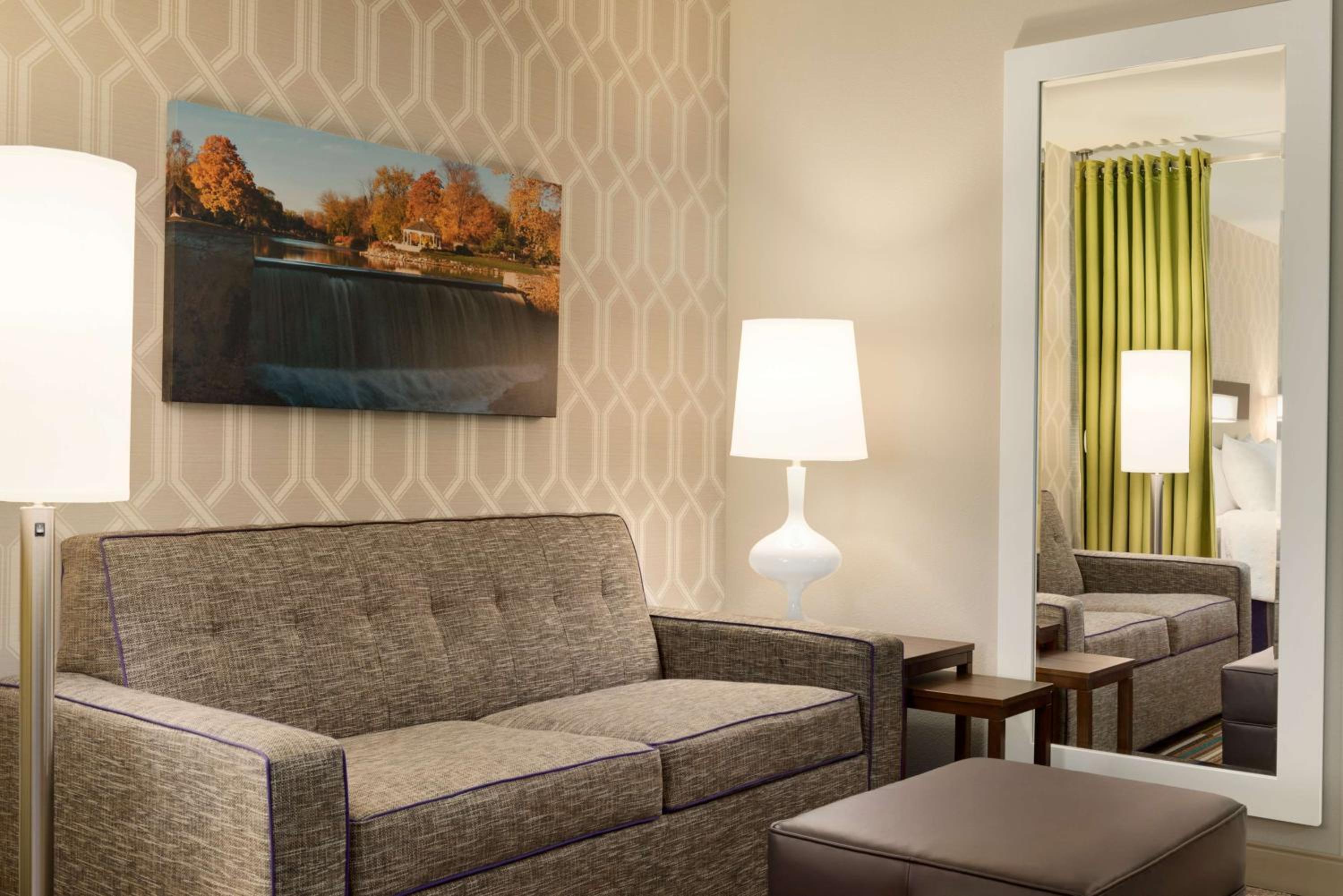Queen Studio with Two Queen Beds - Mobility and Hearing Access/Non-Smoking