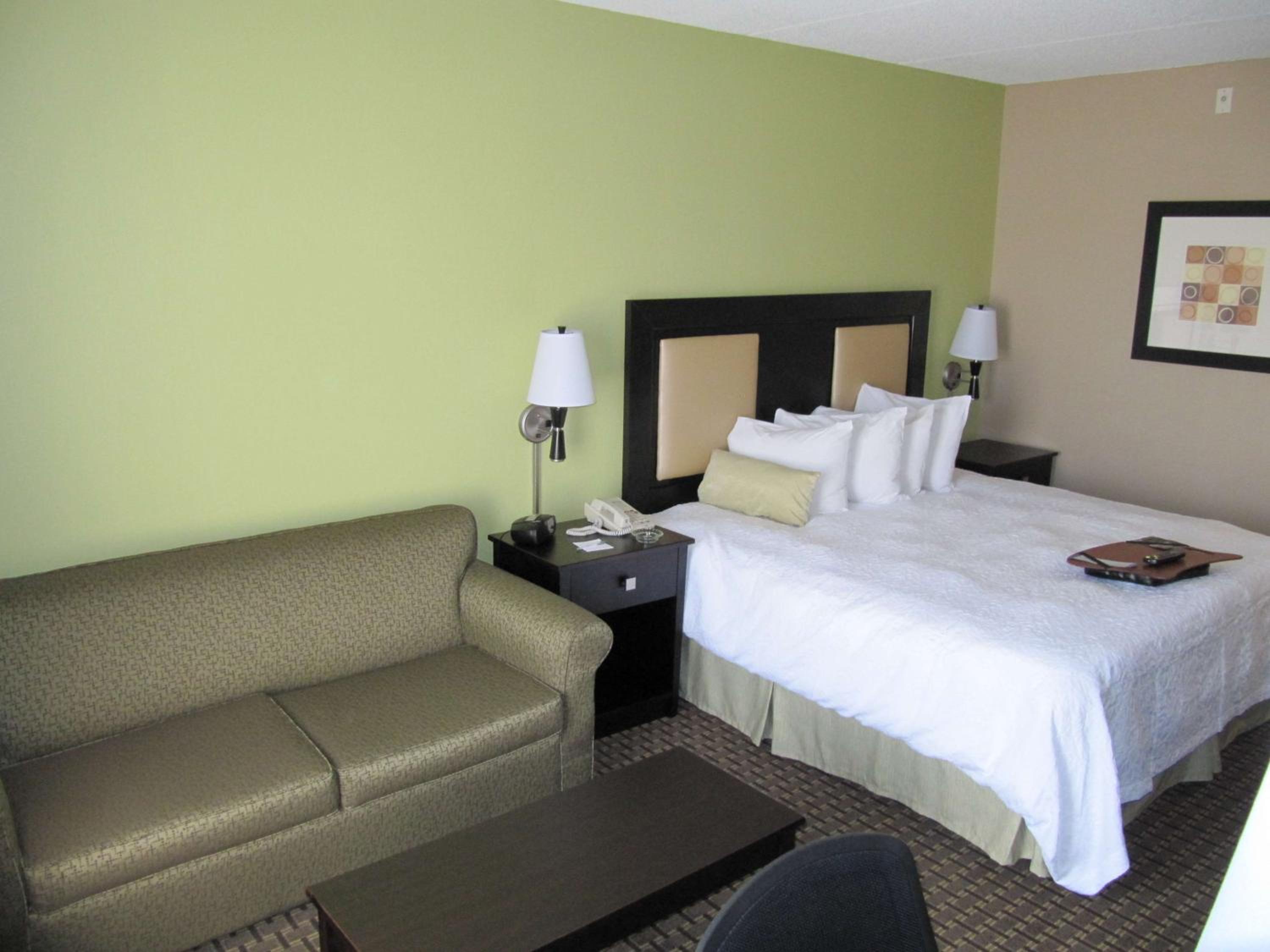 King Room with Sofa Bed and Study - Non-Smoking photo 2