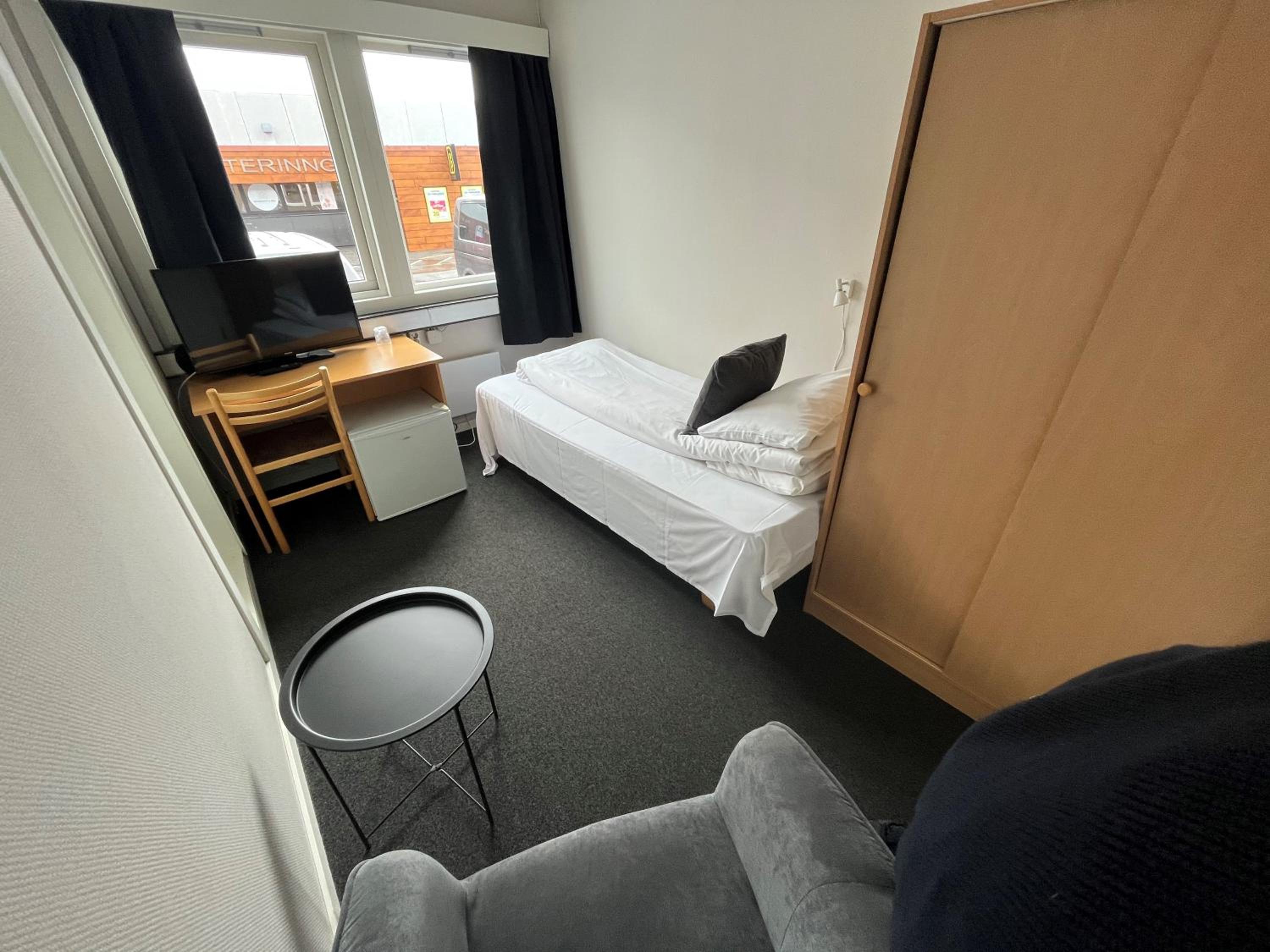 Single Room in Motel separate Building photo 3