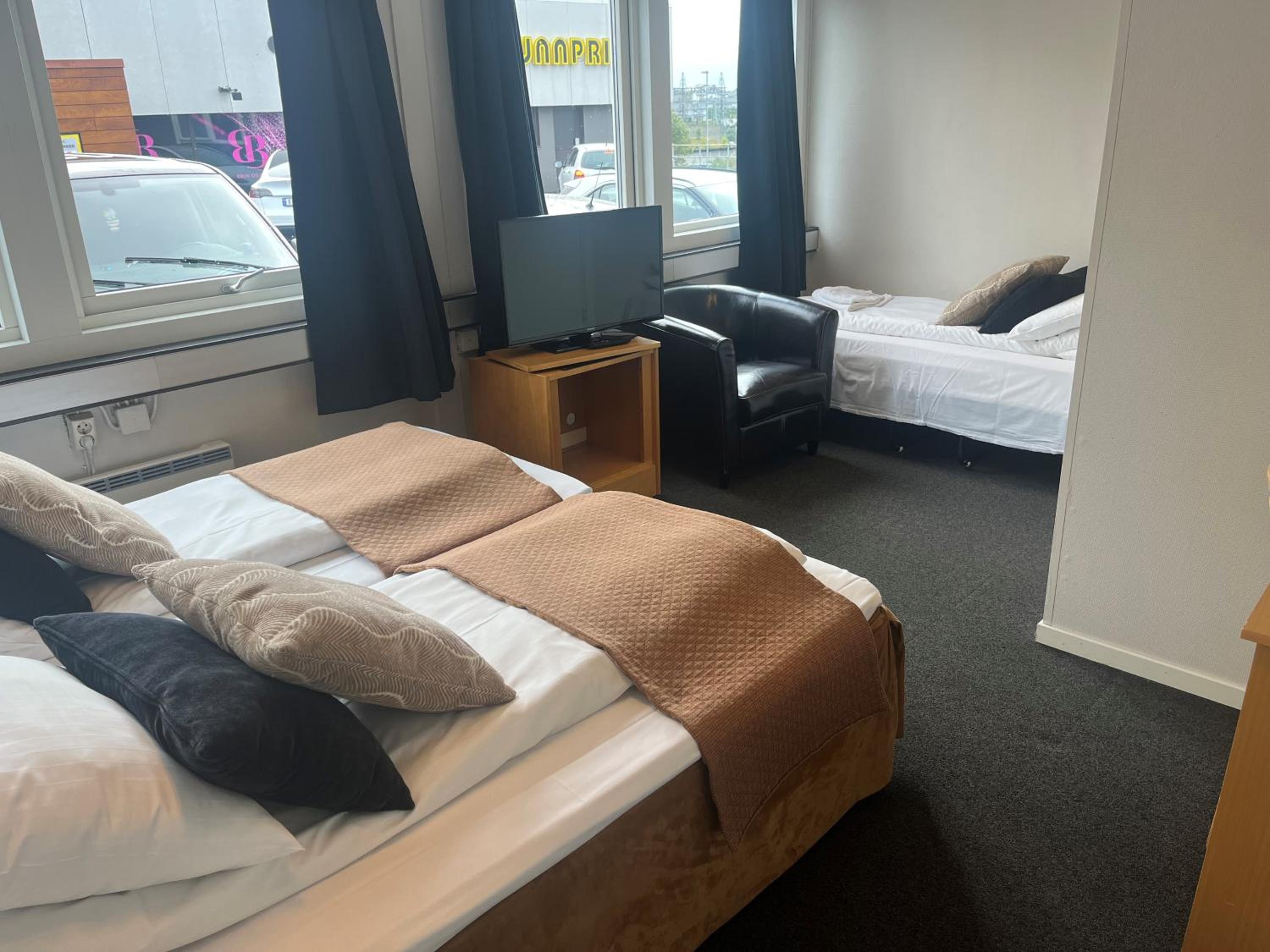 Double Room in Motel separate Building photo 3