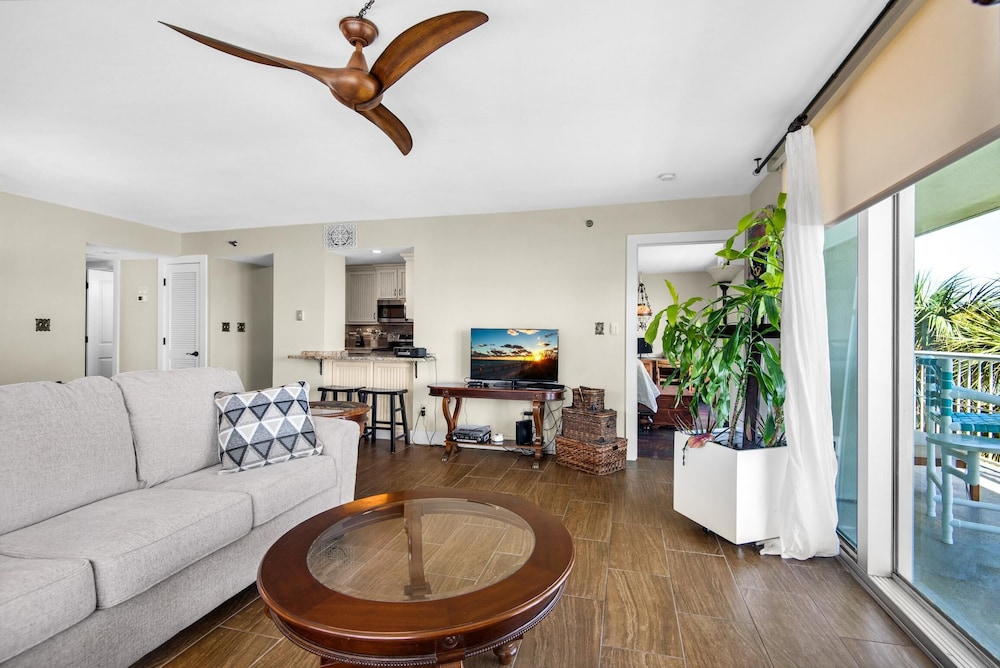 Condo, Multiple Beds (Tristan Towers unit 1E) photo 2