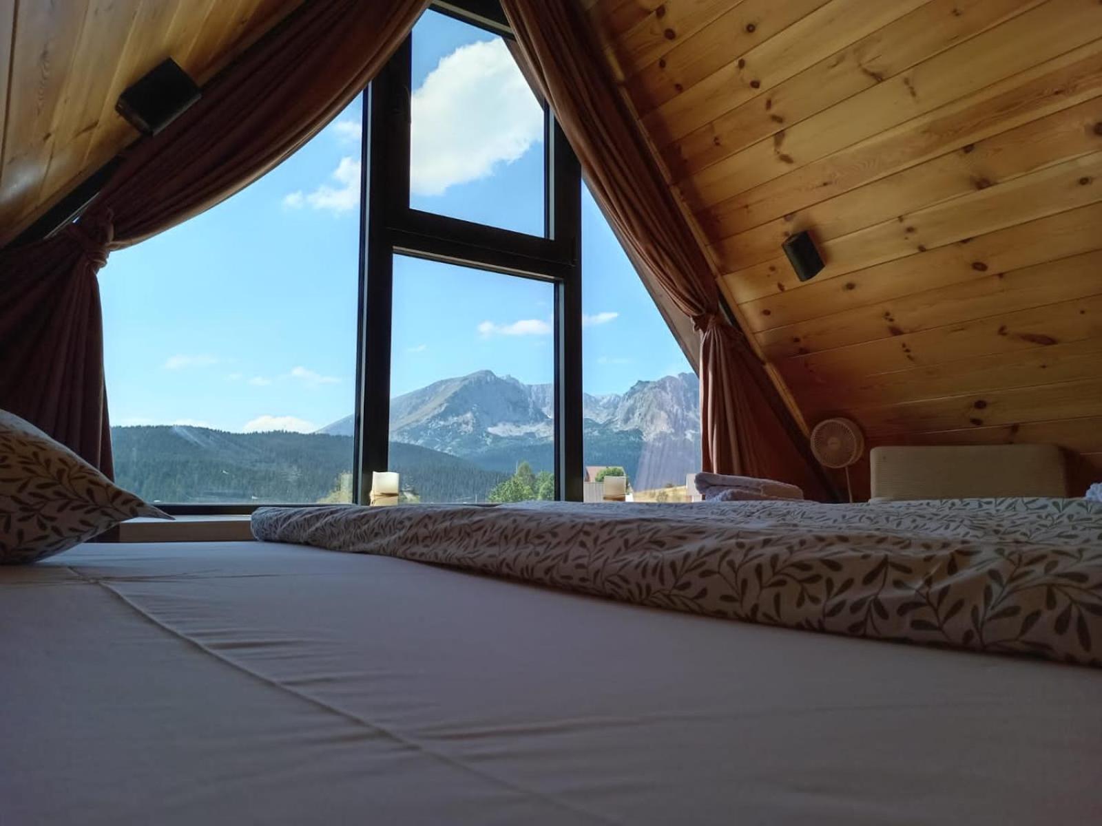 Cottage with Mountain View - Photo 9