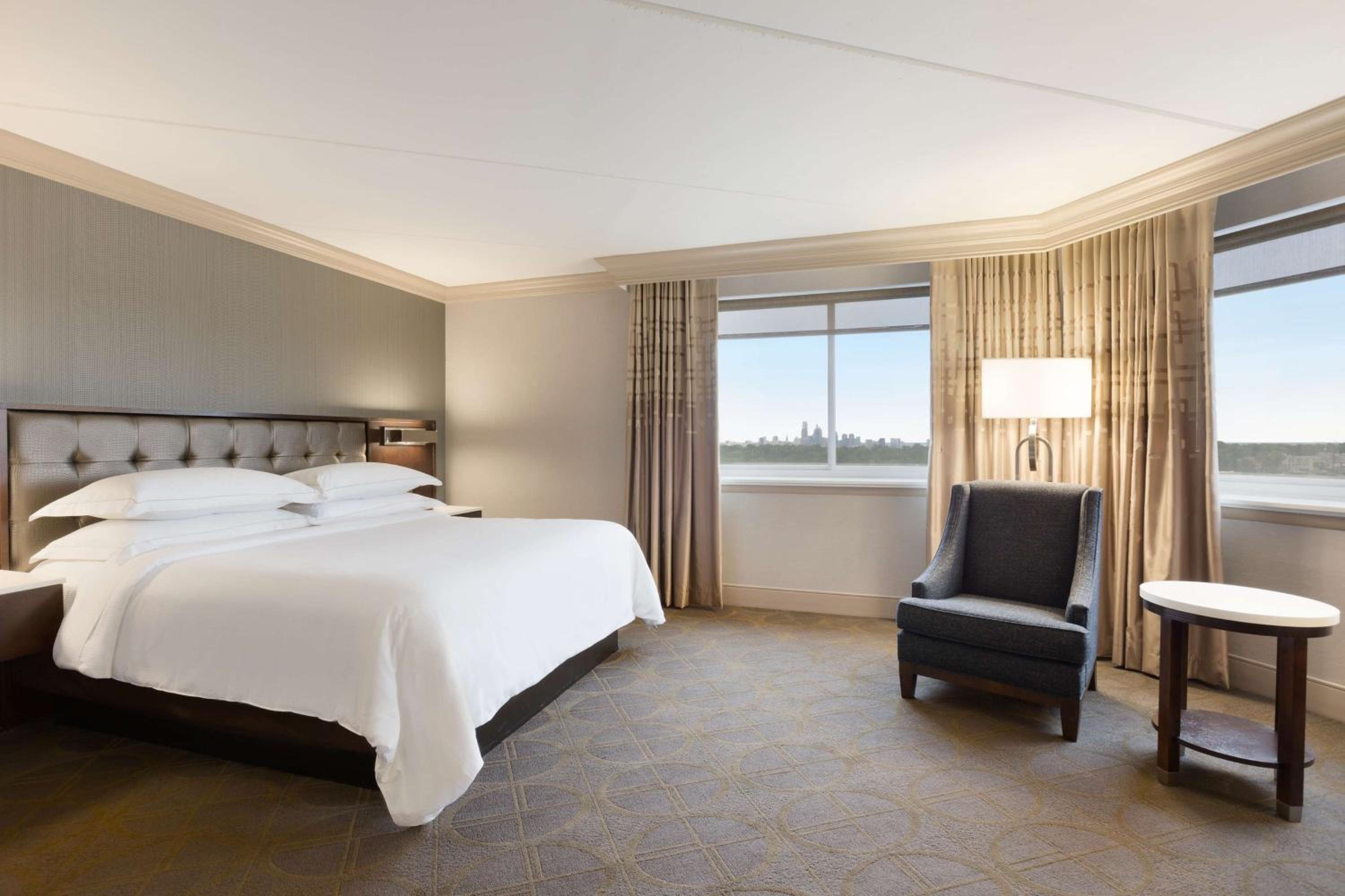 Superior King Room - Photo 2