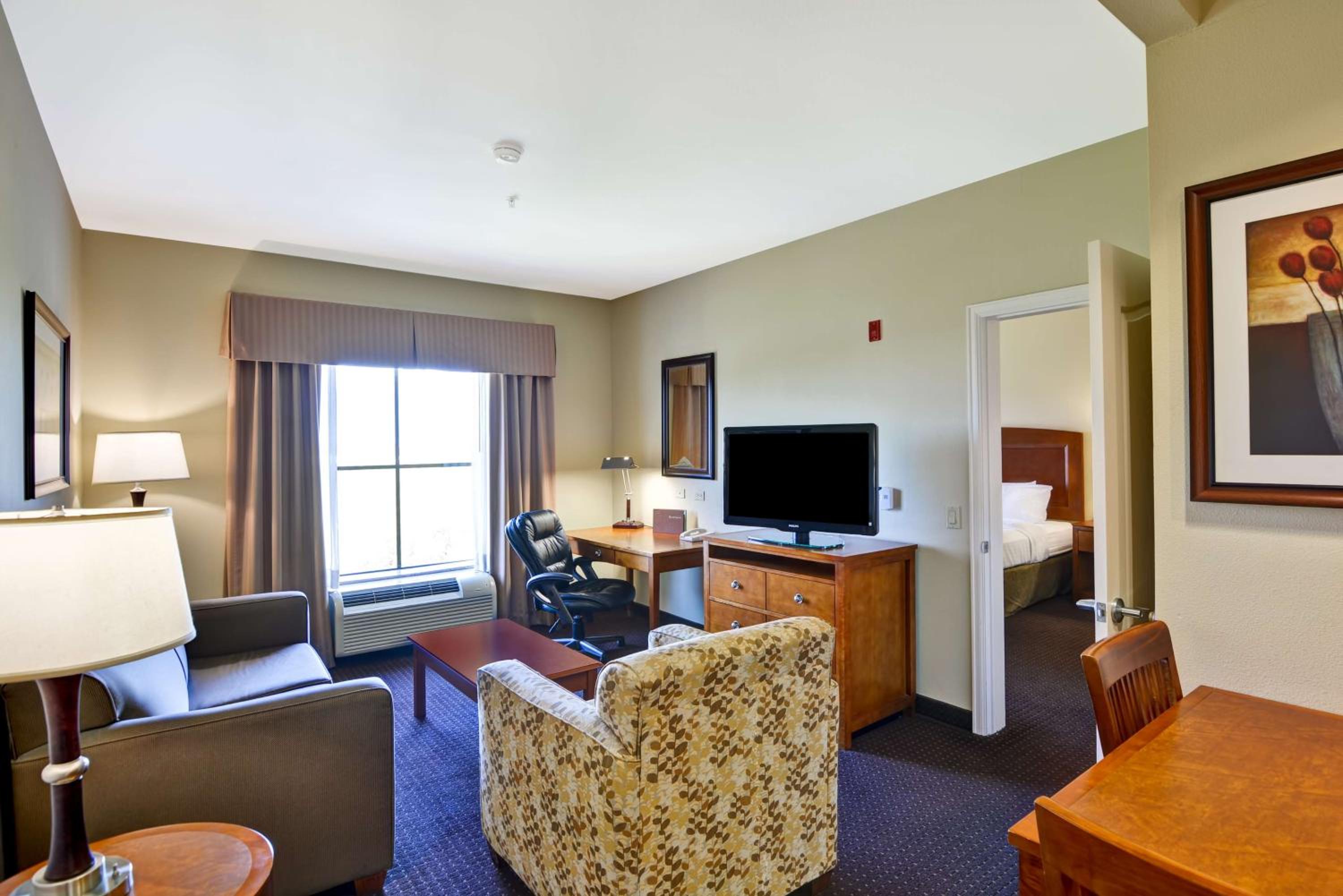 One-Bedroom King Suite - Non-Smoking - Photo 1
