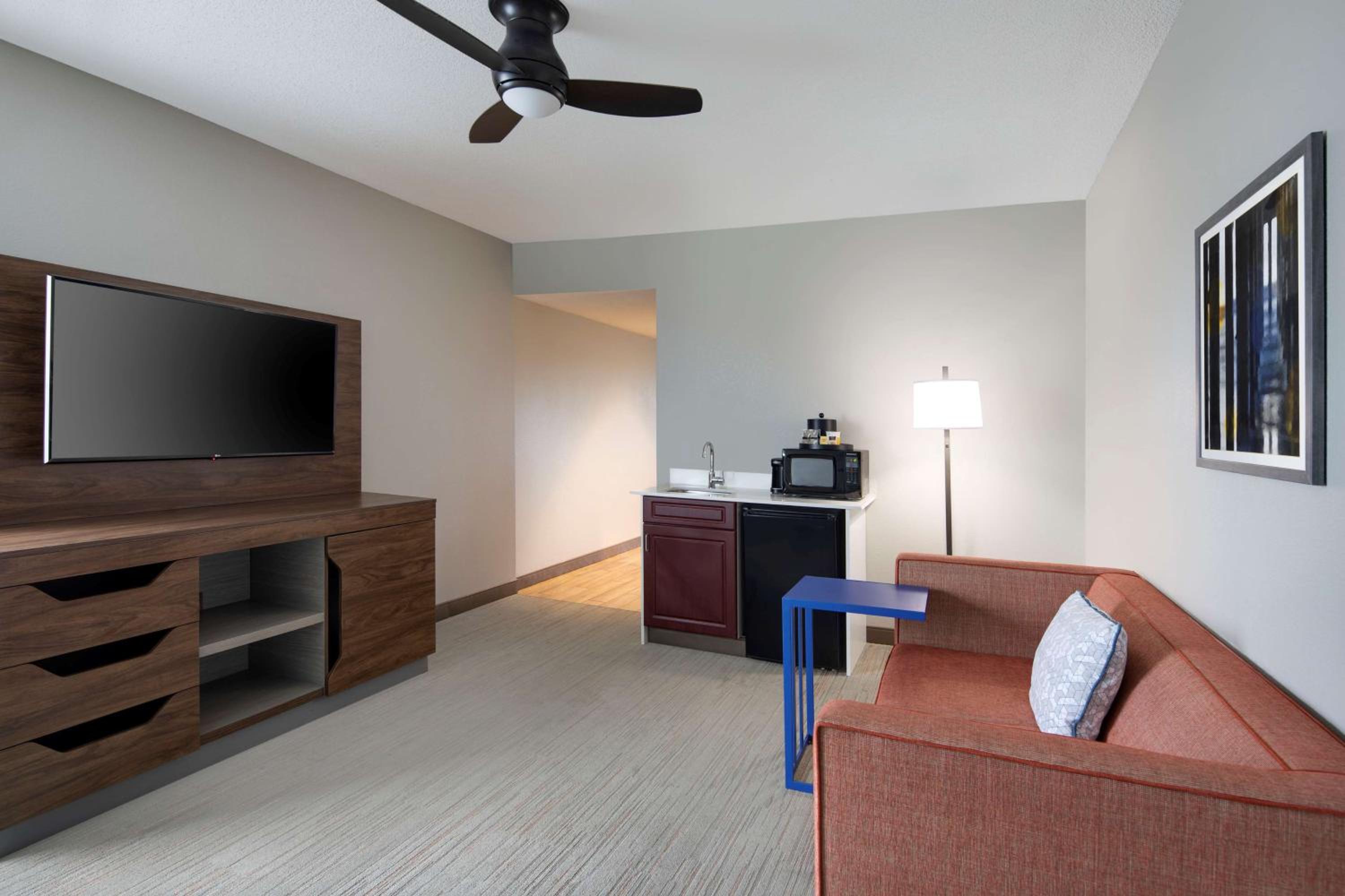 King Suite with Ocean View - Photo 10