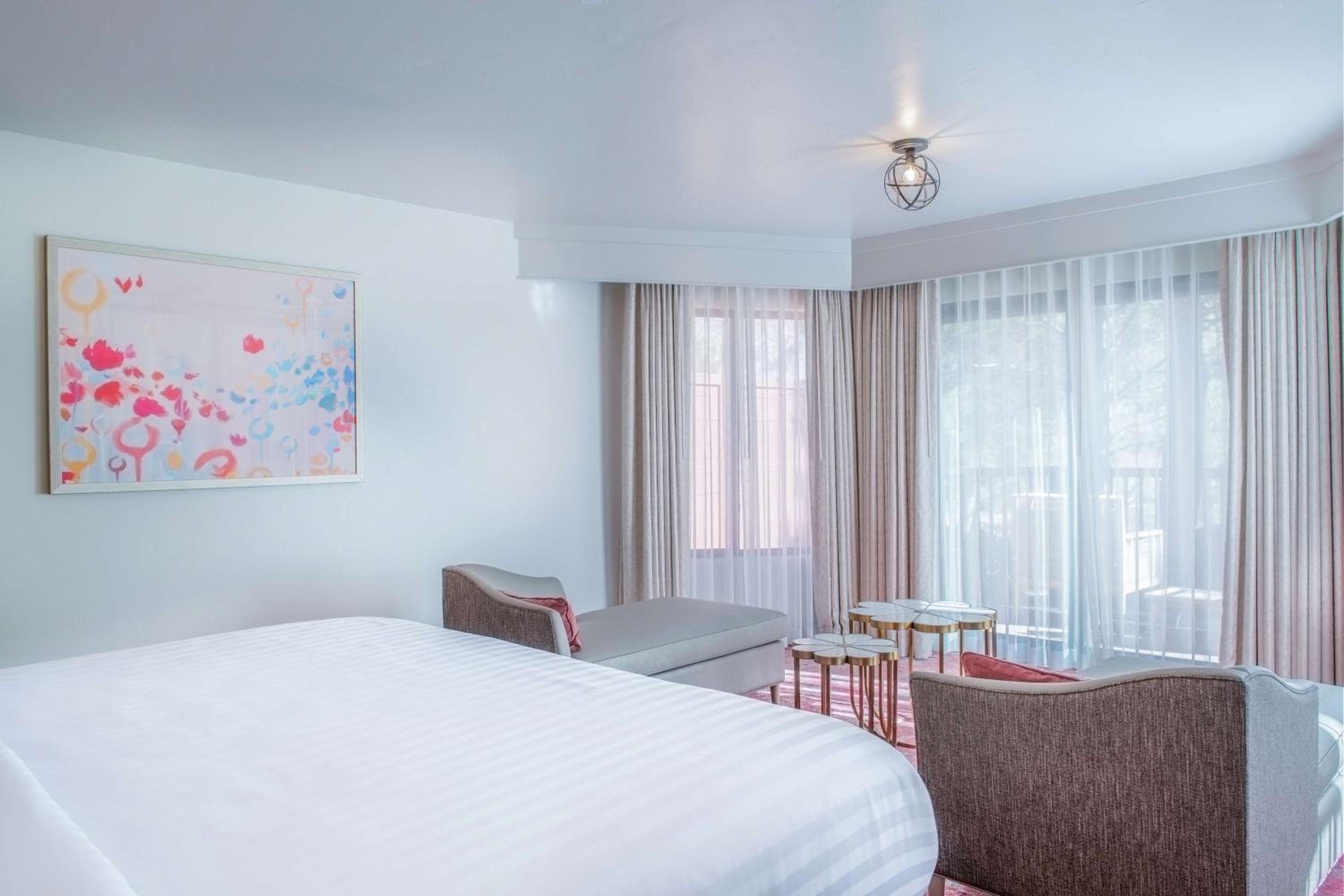 One-Bedroom King Suite - Riverside - Photo 3
