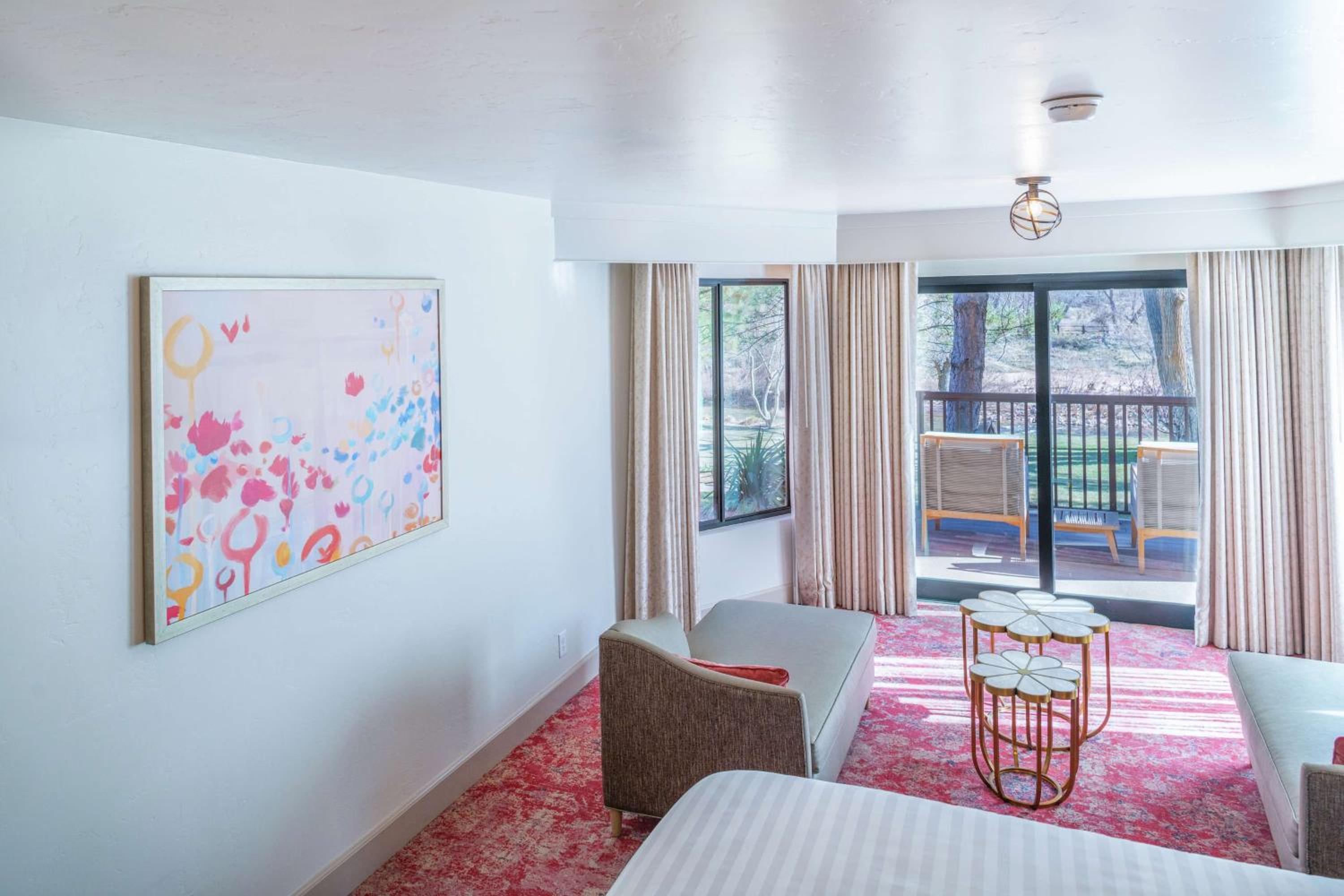 One-Bedroom King Suite - Riverside - Photo 5