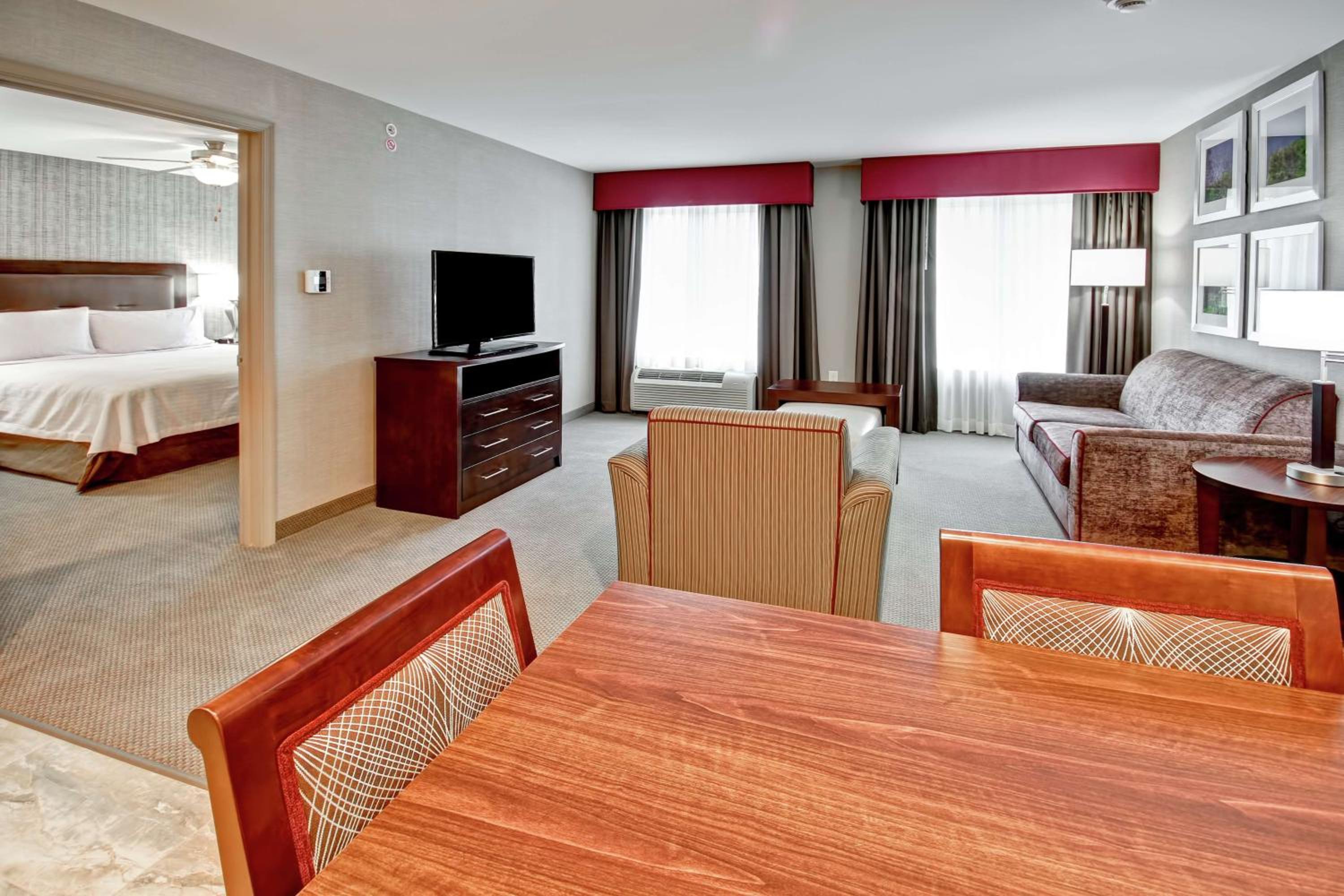 Two-Bedroom Suite - Non-Smoking photo 2