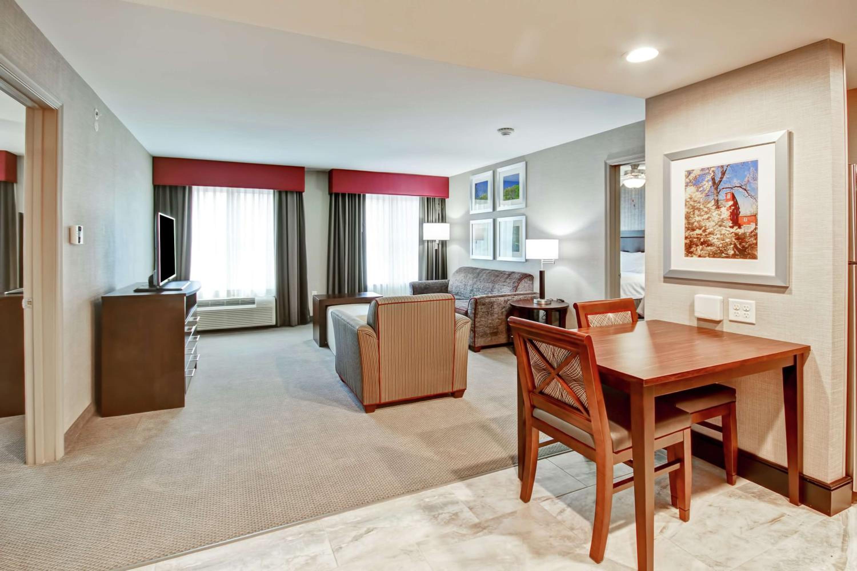Two-Bedroom Suite - Non-Smoking photo 3
