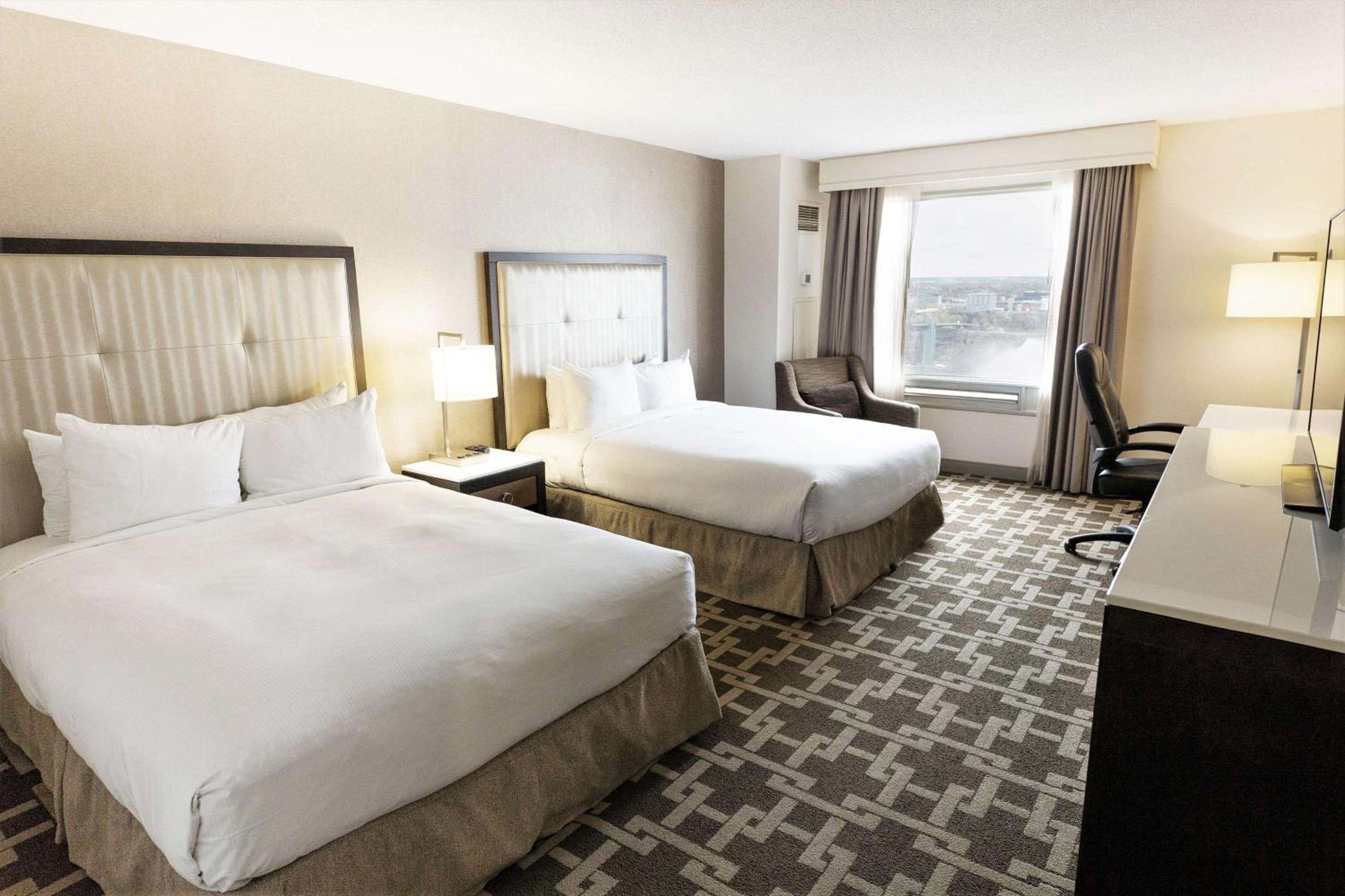 Queen Room with Two Queen Beds and Canadian/US Falls View