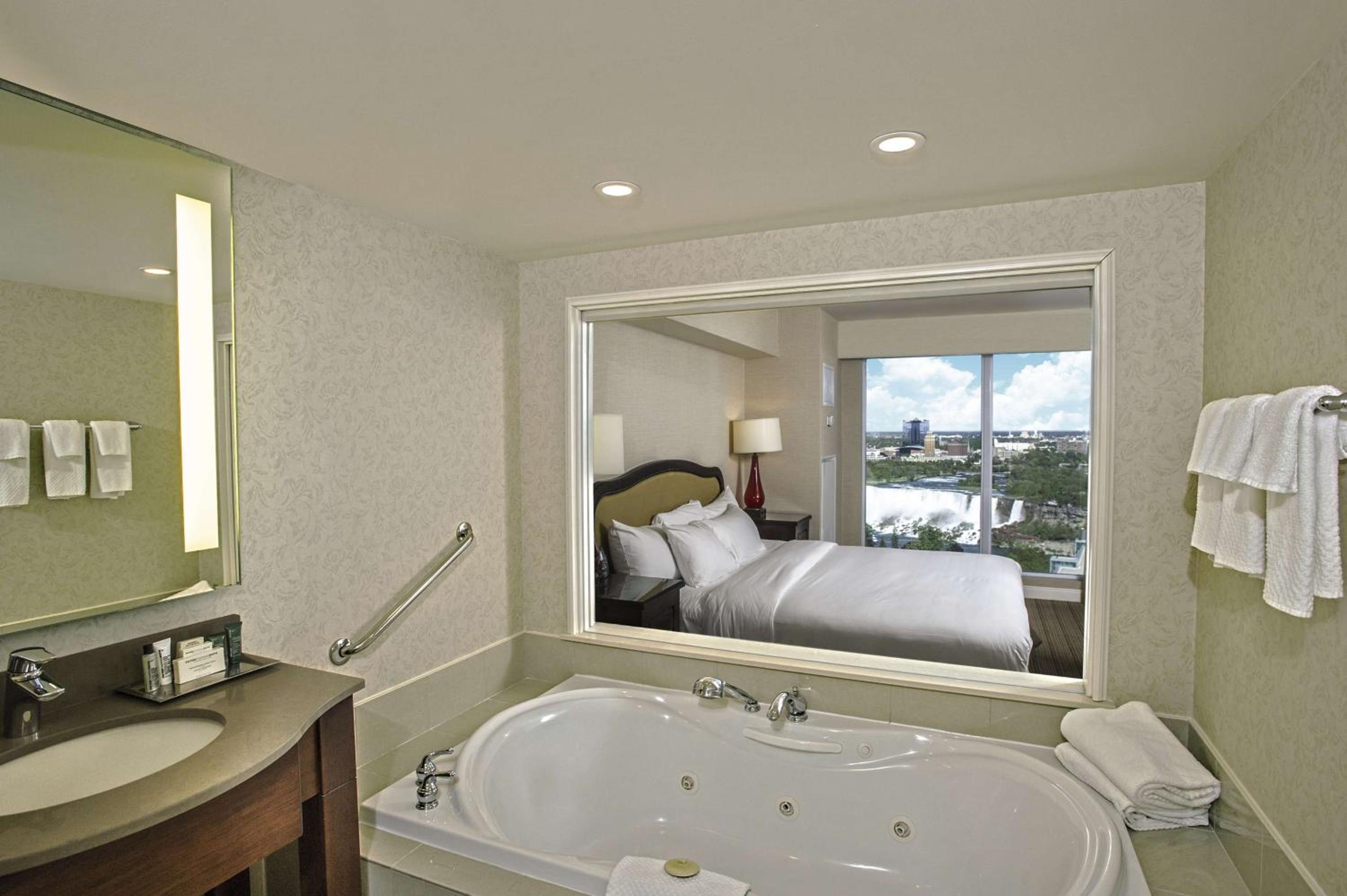 Premium King Room with Spa Bath and Canadian/US Falls View