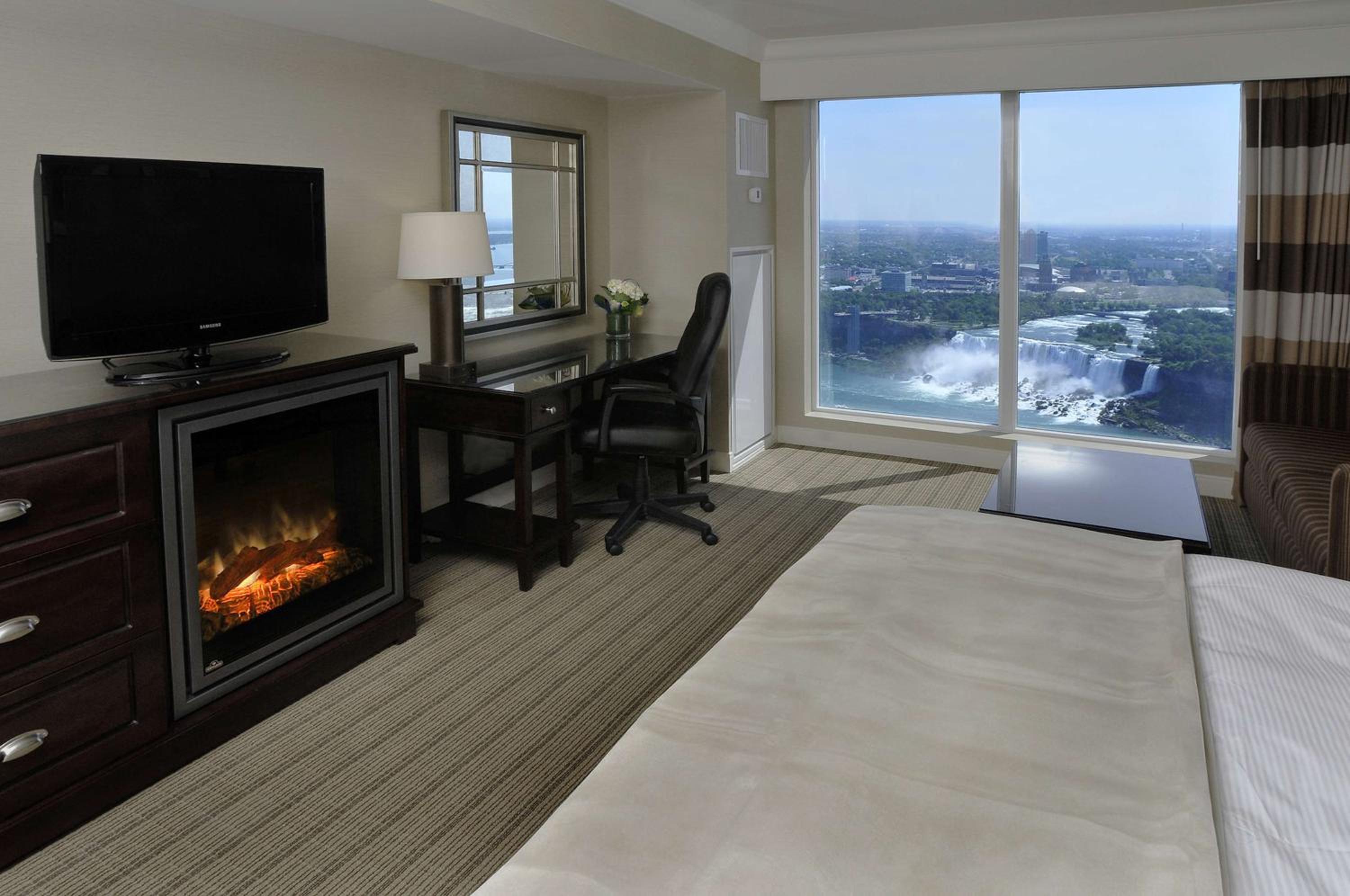 Two-Bedroom Suite with Spa Bath and Canadian/US Falls View