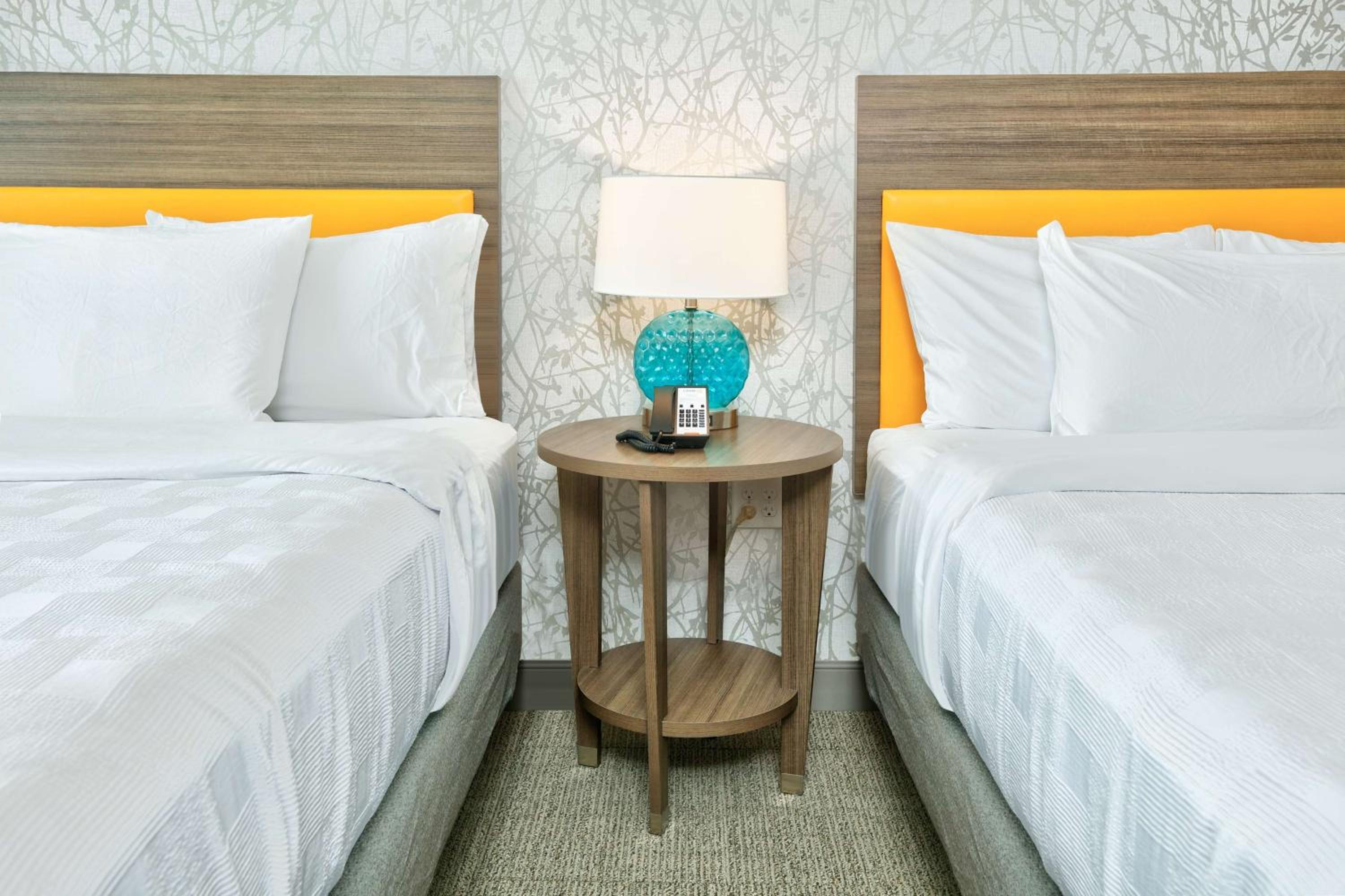 Studio Suite with Two Queen Beds - Photo 2