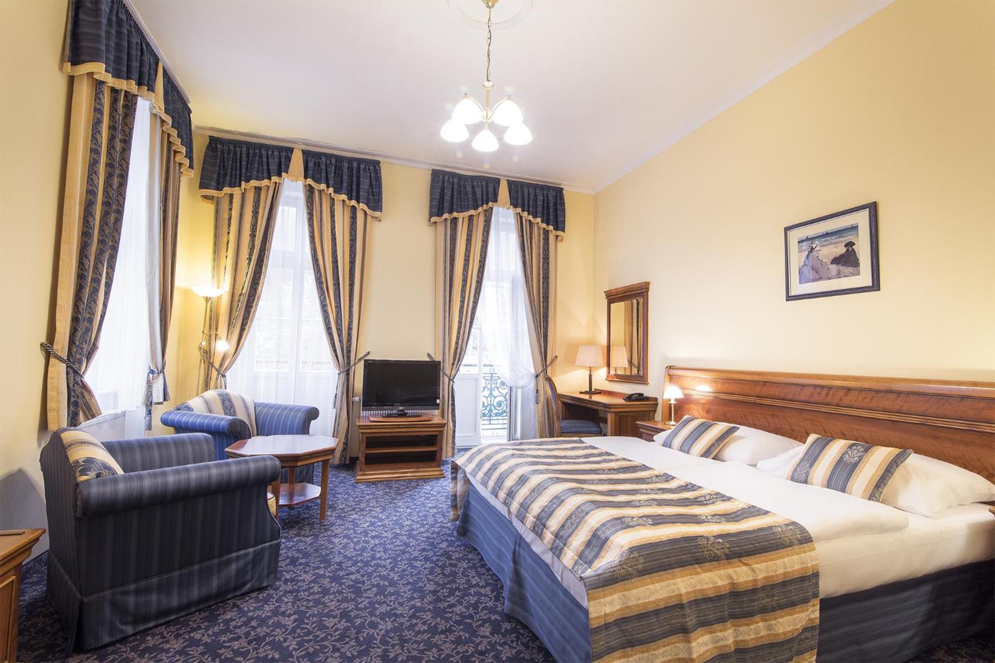 Double or Twin Room photo 2