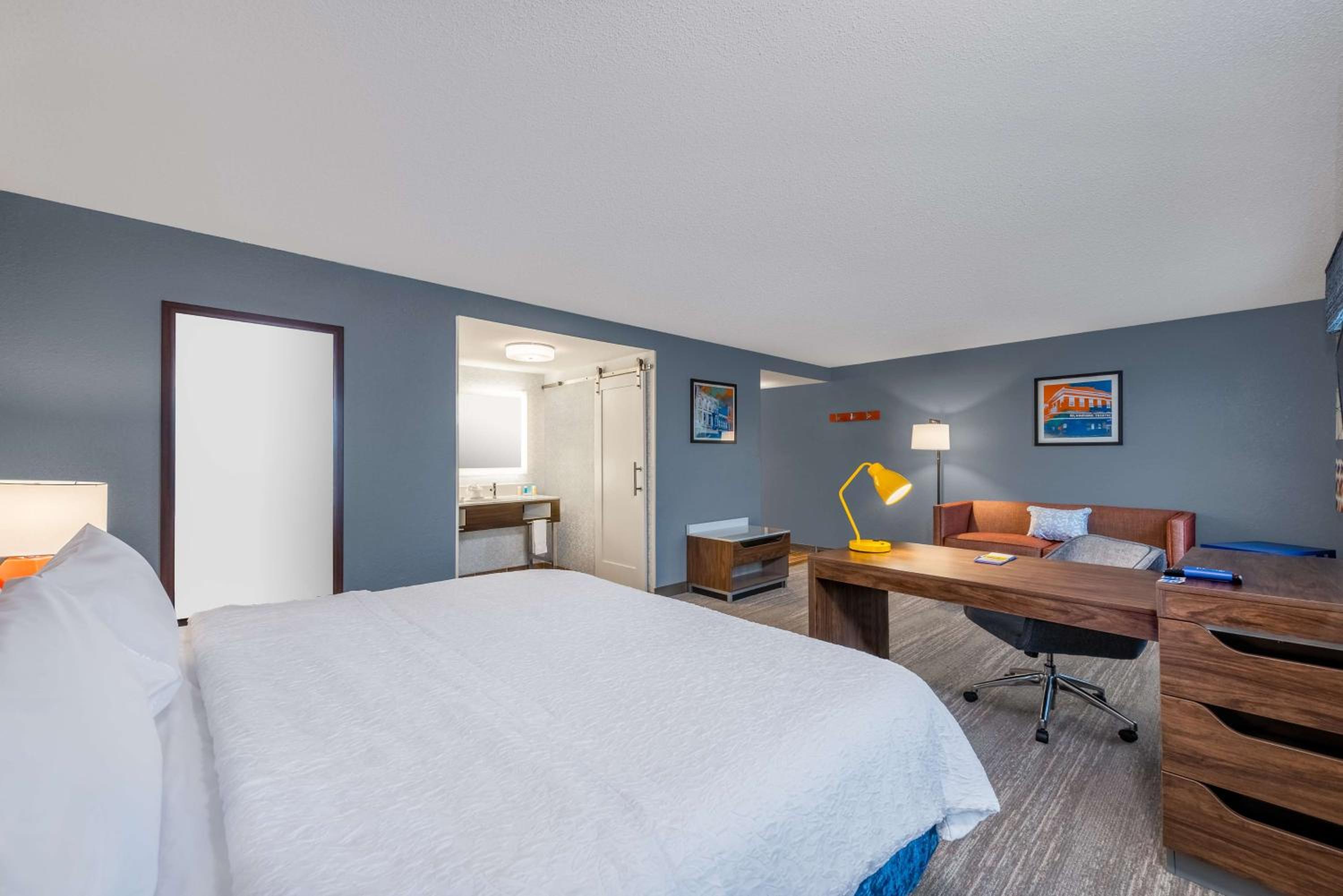 King Studio Suite - Non-Smoking - Photo 4