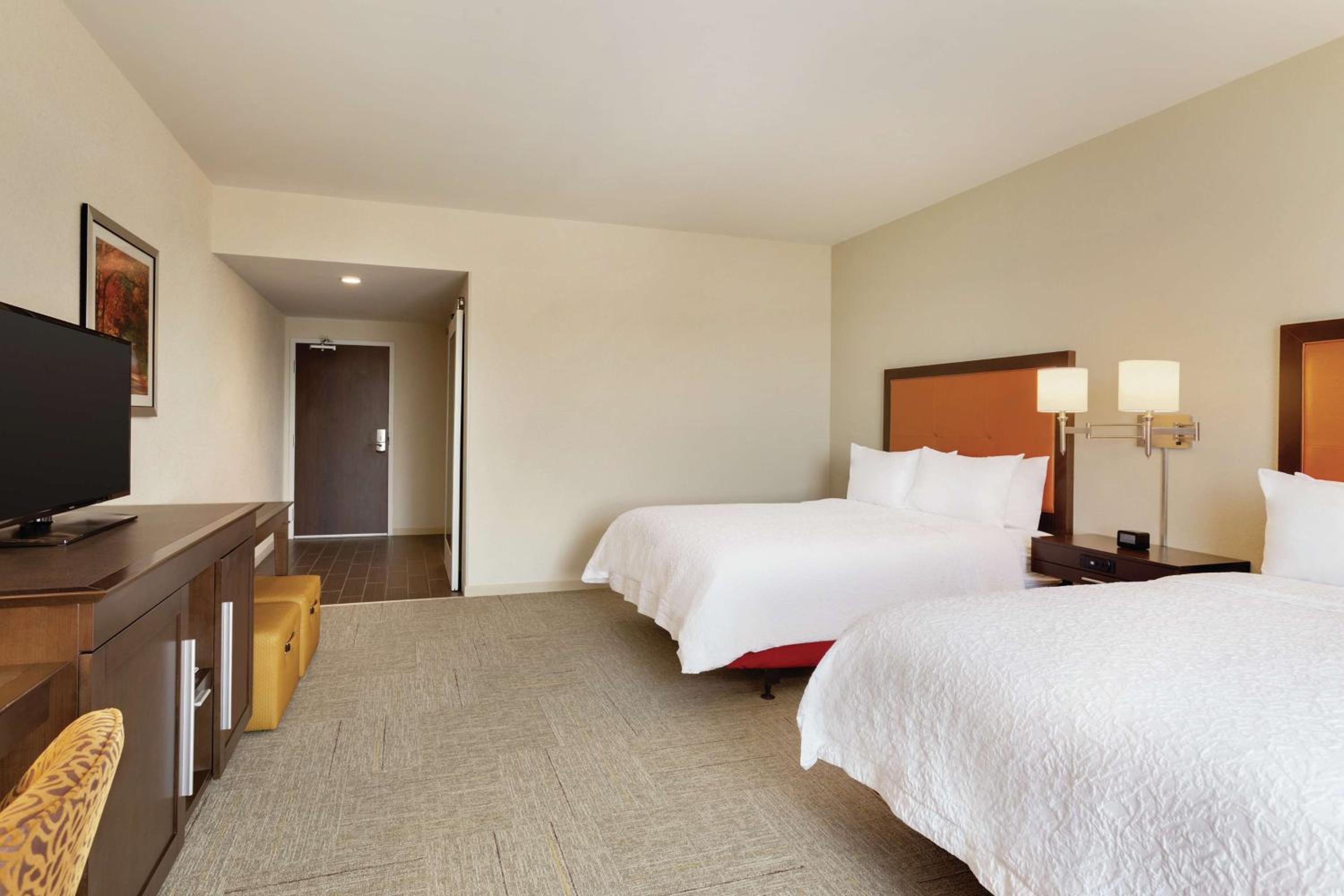 Queen Room with Two Queen Beds - Hearing Access/Non-Smoking
