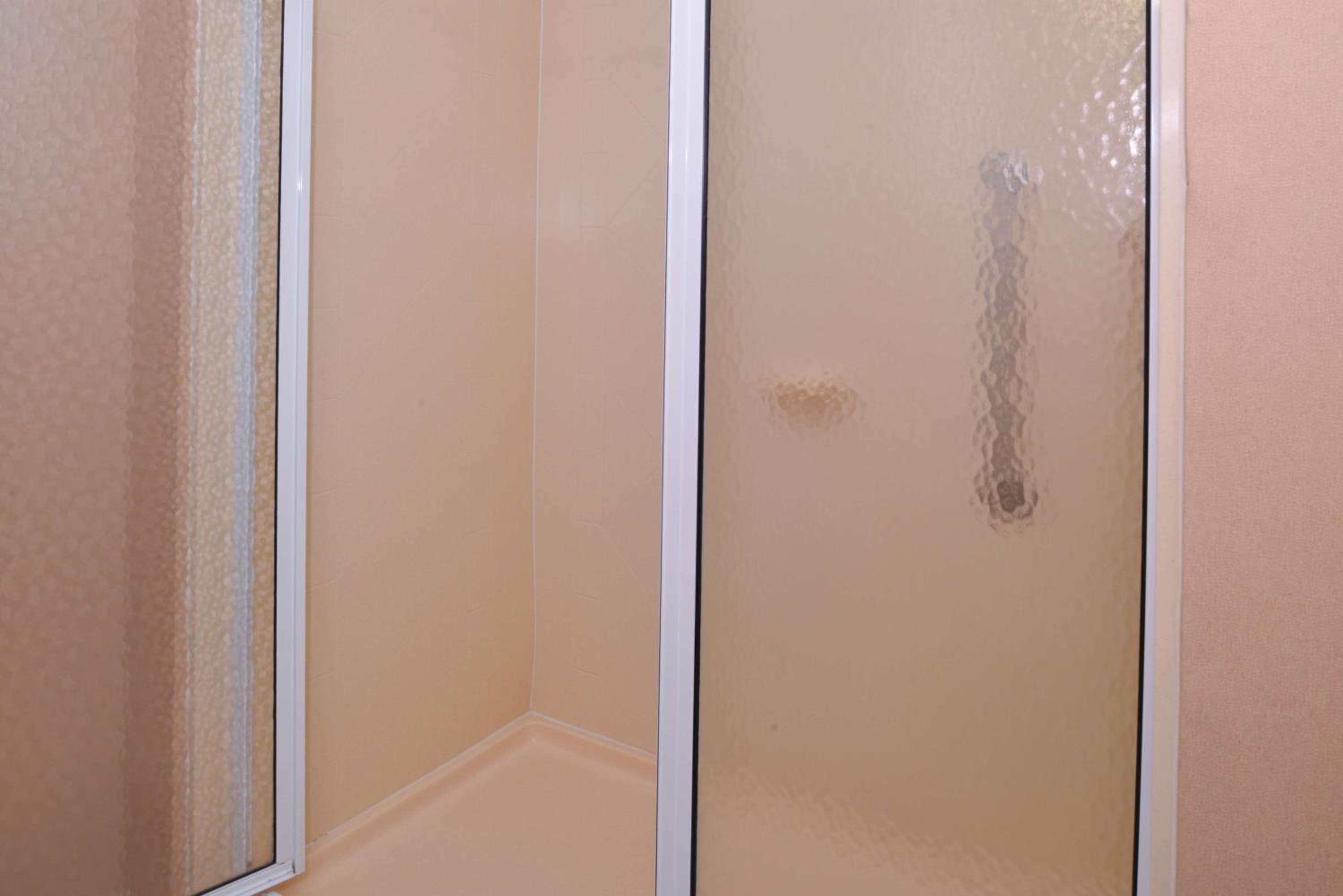 Small King Room - Non-Smoking photo 3