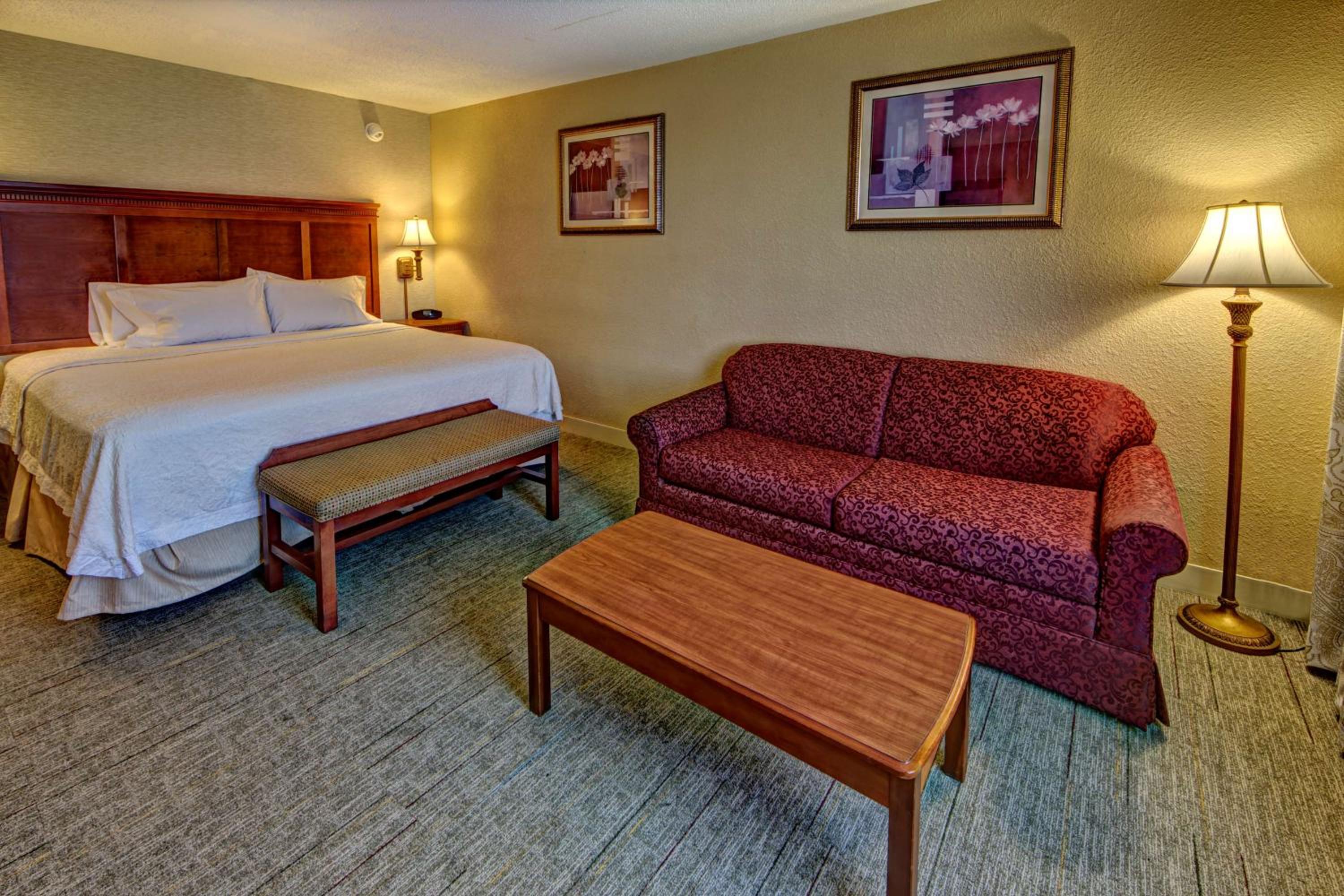 King Room with Sofa Bed and Study - Non-Smoking photo 1