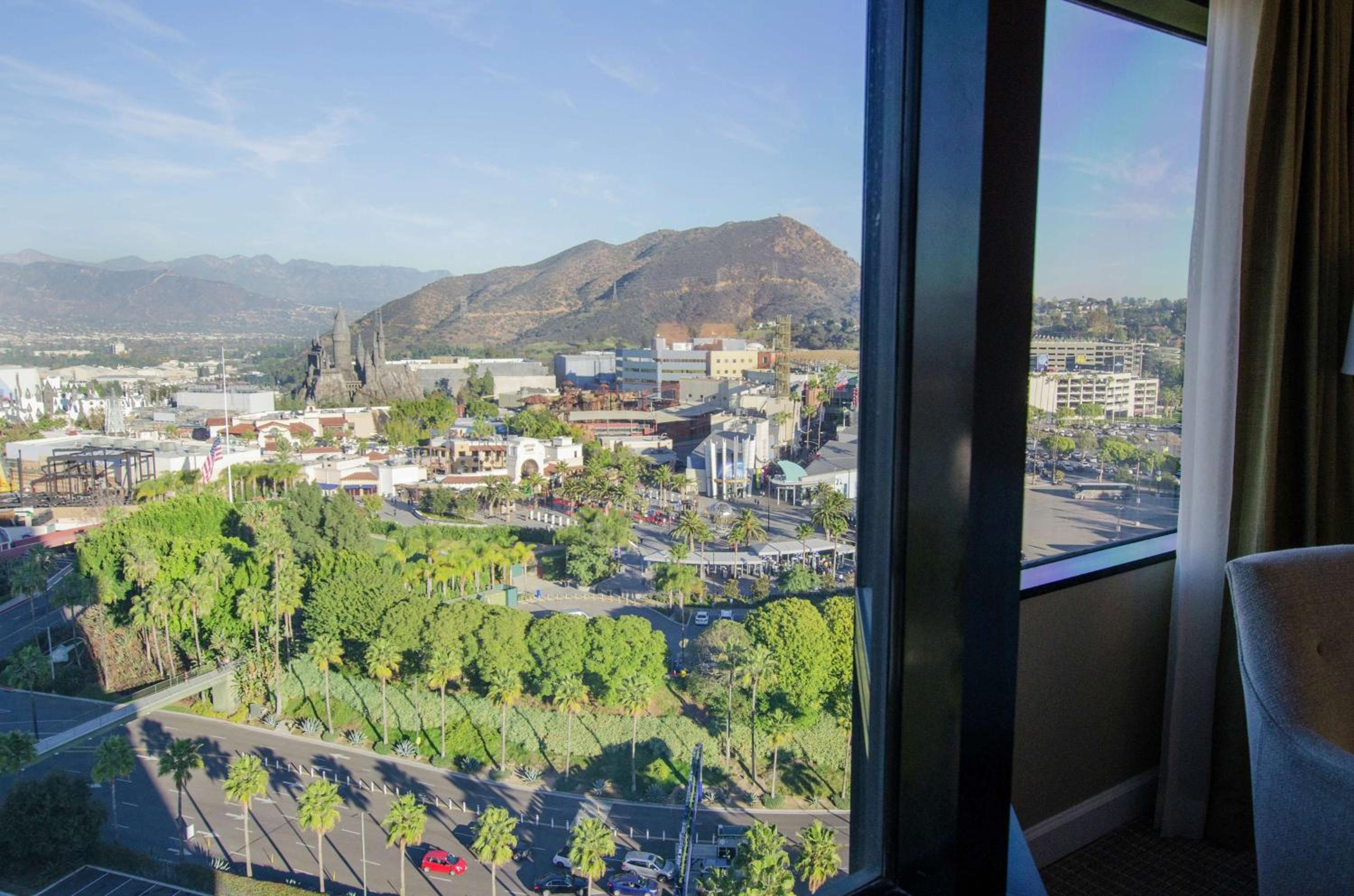 Executive Double Room with Two Double Beds with Universal View