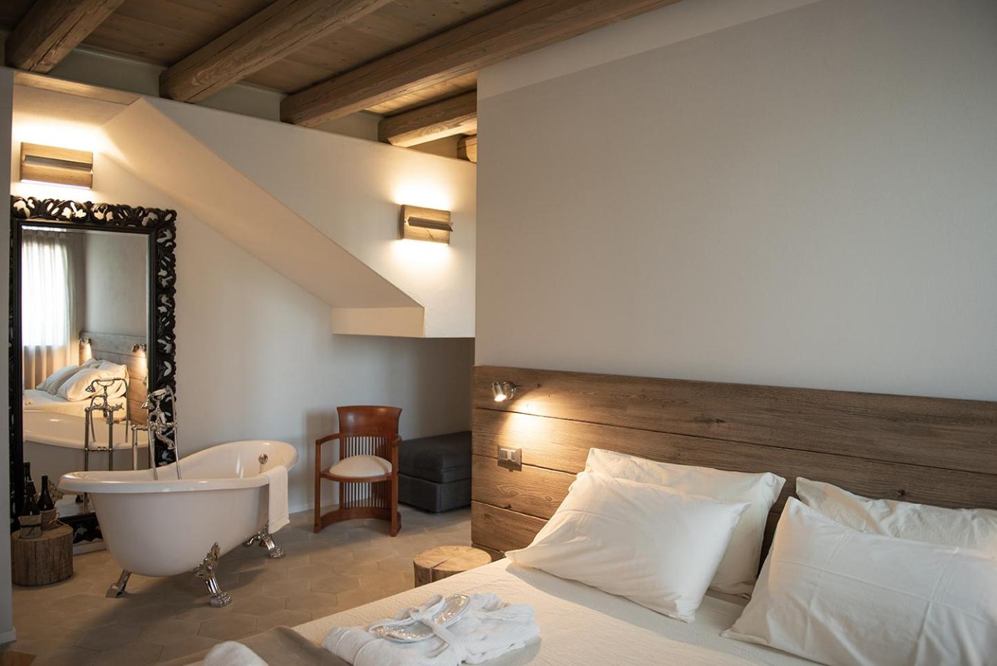 Deluxe Double or Twin Room - Photo 3