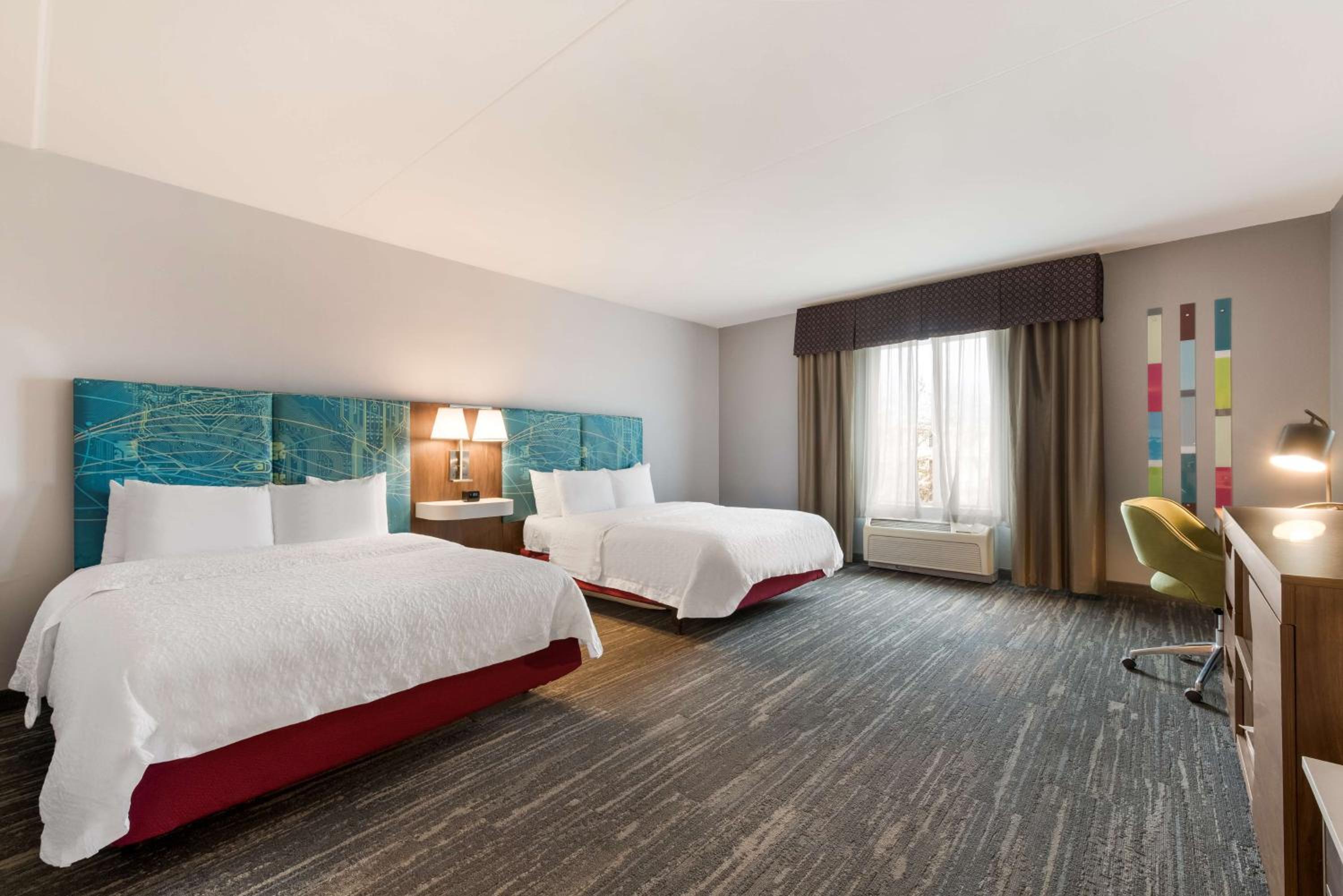 Queen Room with Two Queen Beds - Mobility and Hearing Access/Non-Smoking - Photo 4