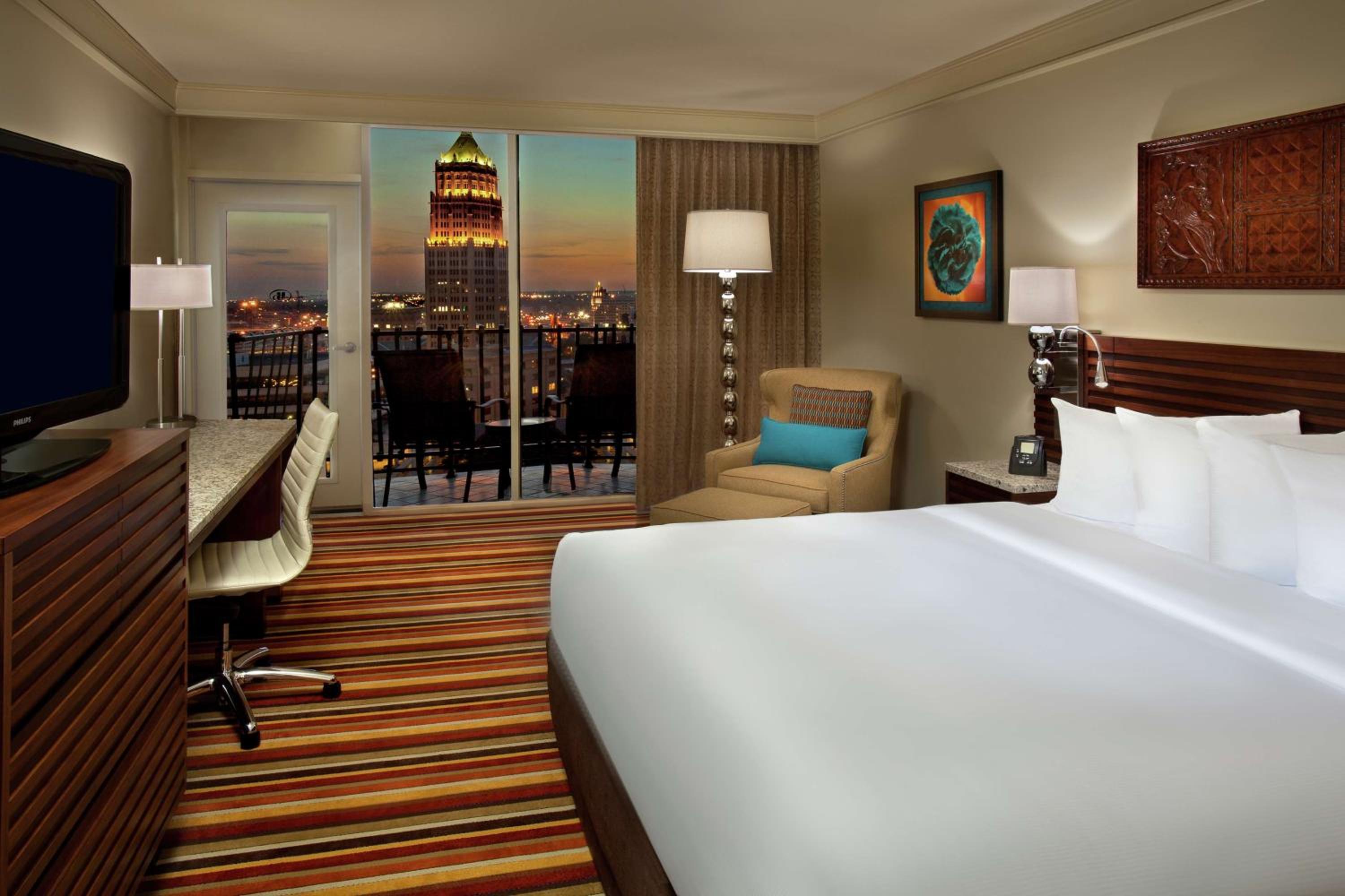 King Room with River View - Photo 4