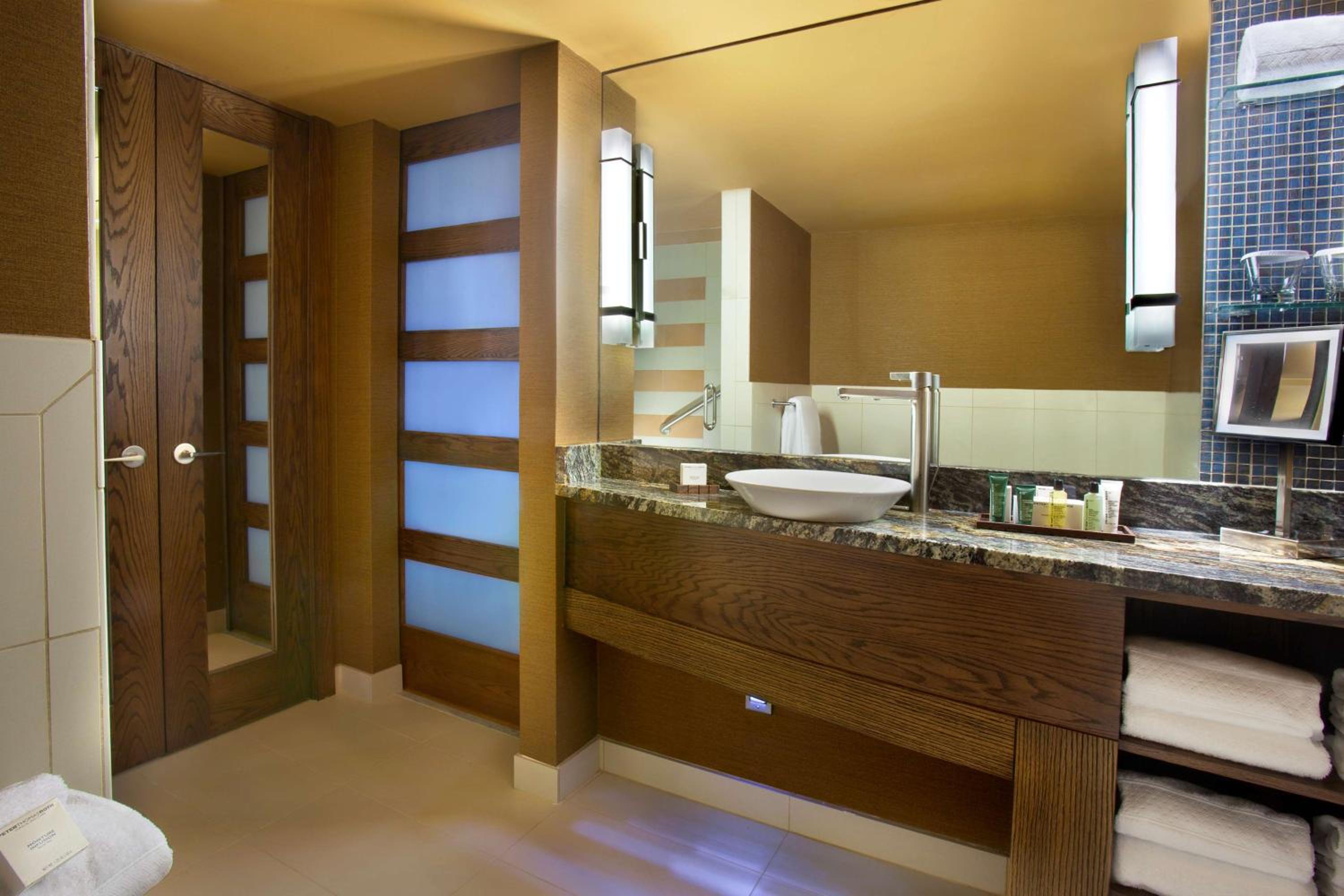 Junior King Suite with Seating Area