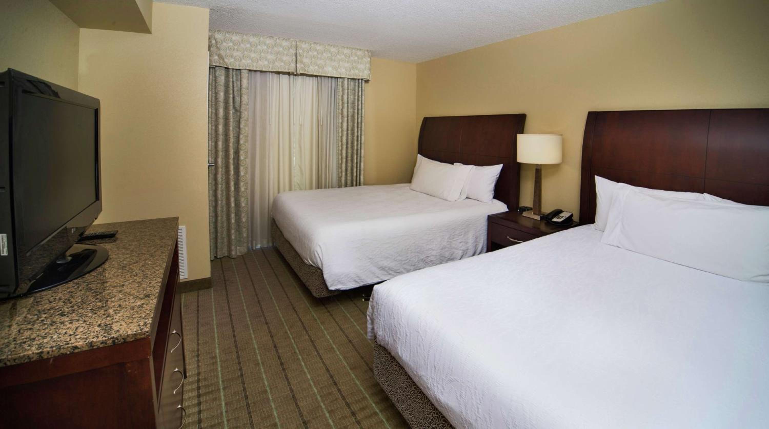 Junior Suite with Two Queen Beds - Photo 2