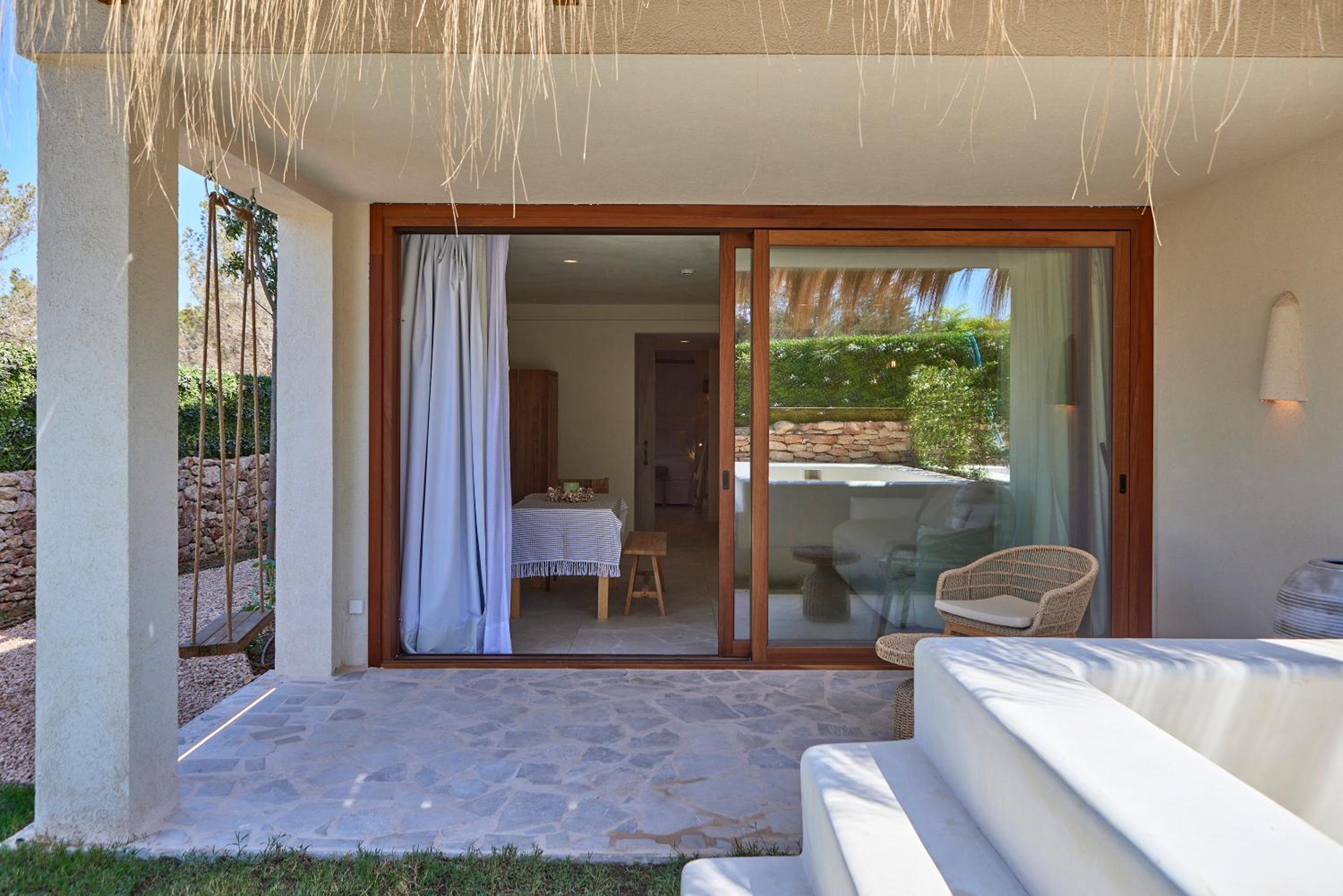 Pool Garden Suite - Photo 4