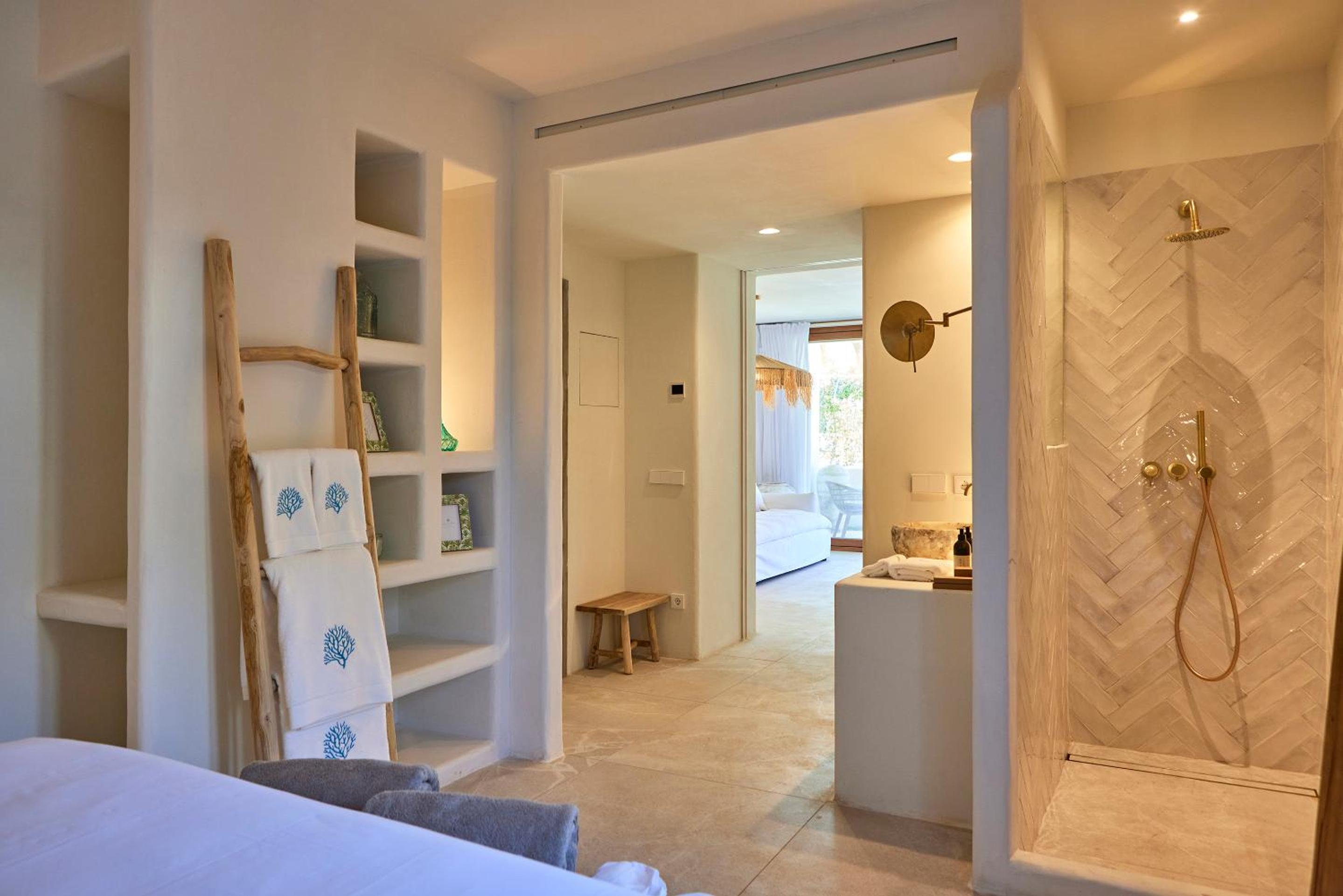 Pool Garden Suite - Photo 10